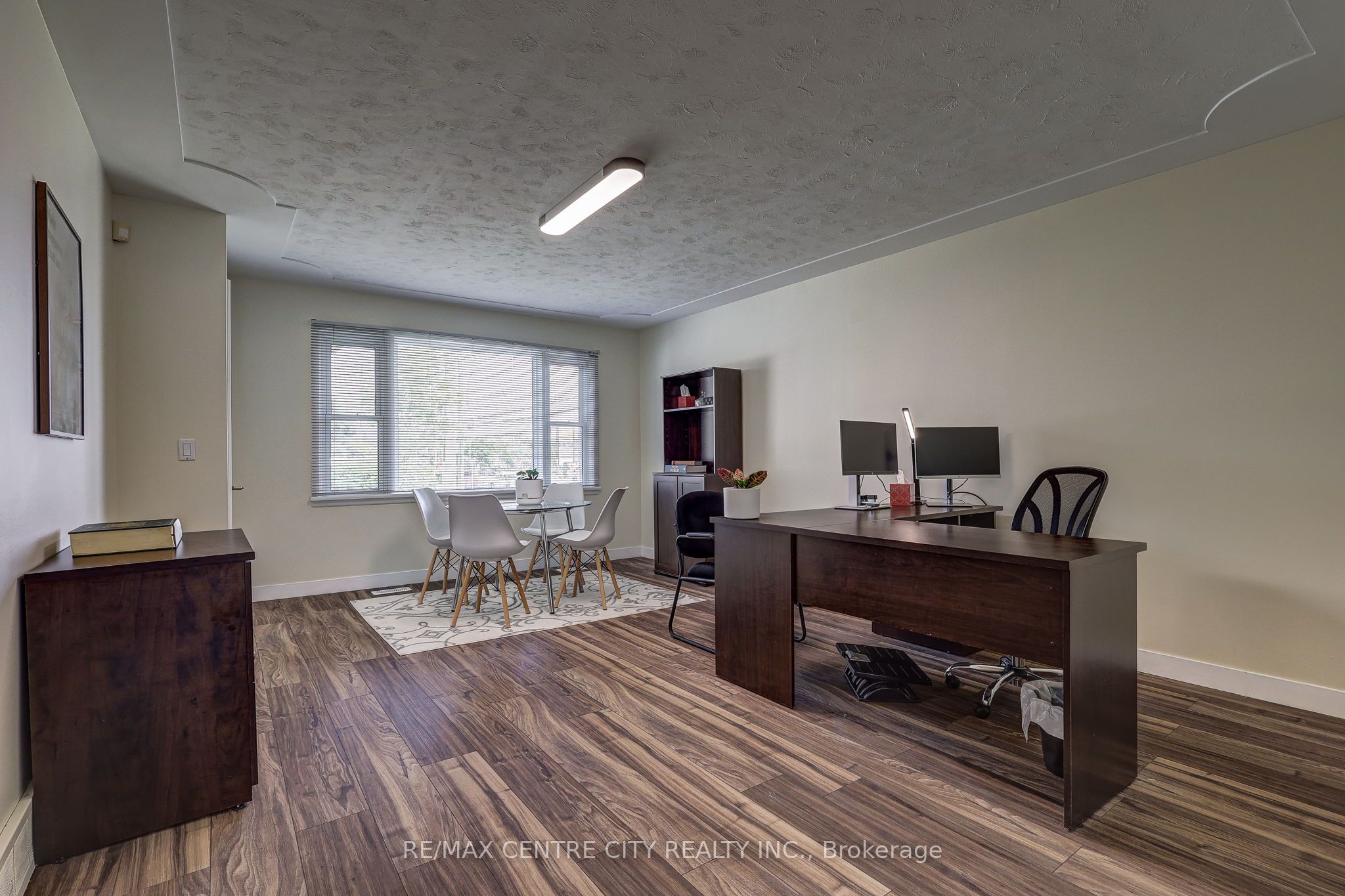 587 Lambton Street Property Photo 18