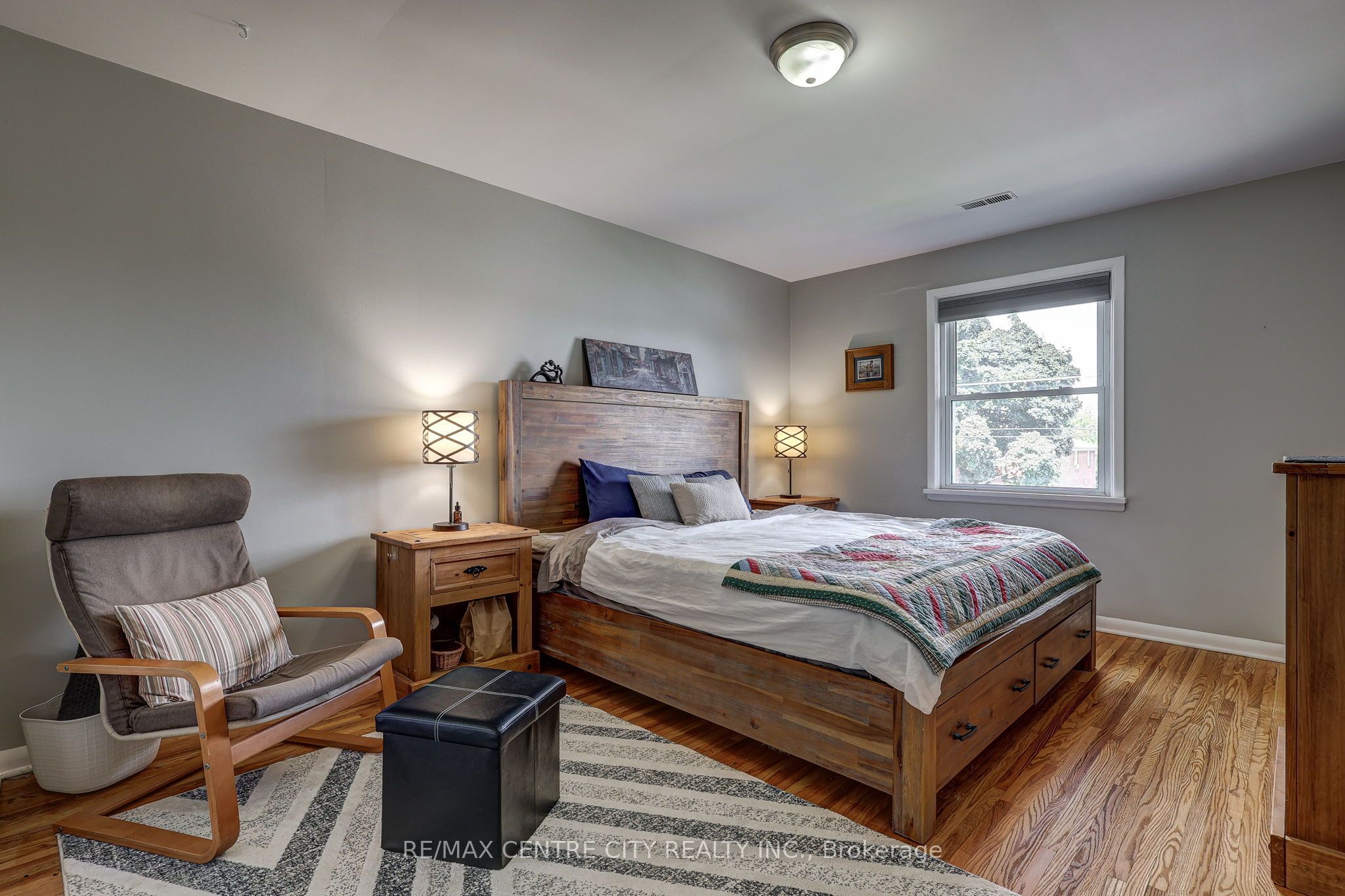 587 Lambton Street Property Photo 36