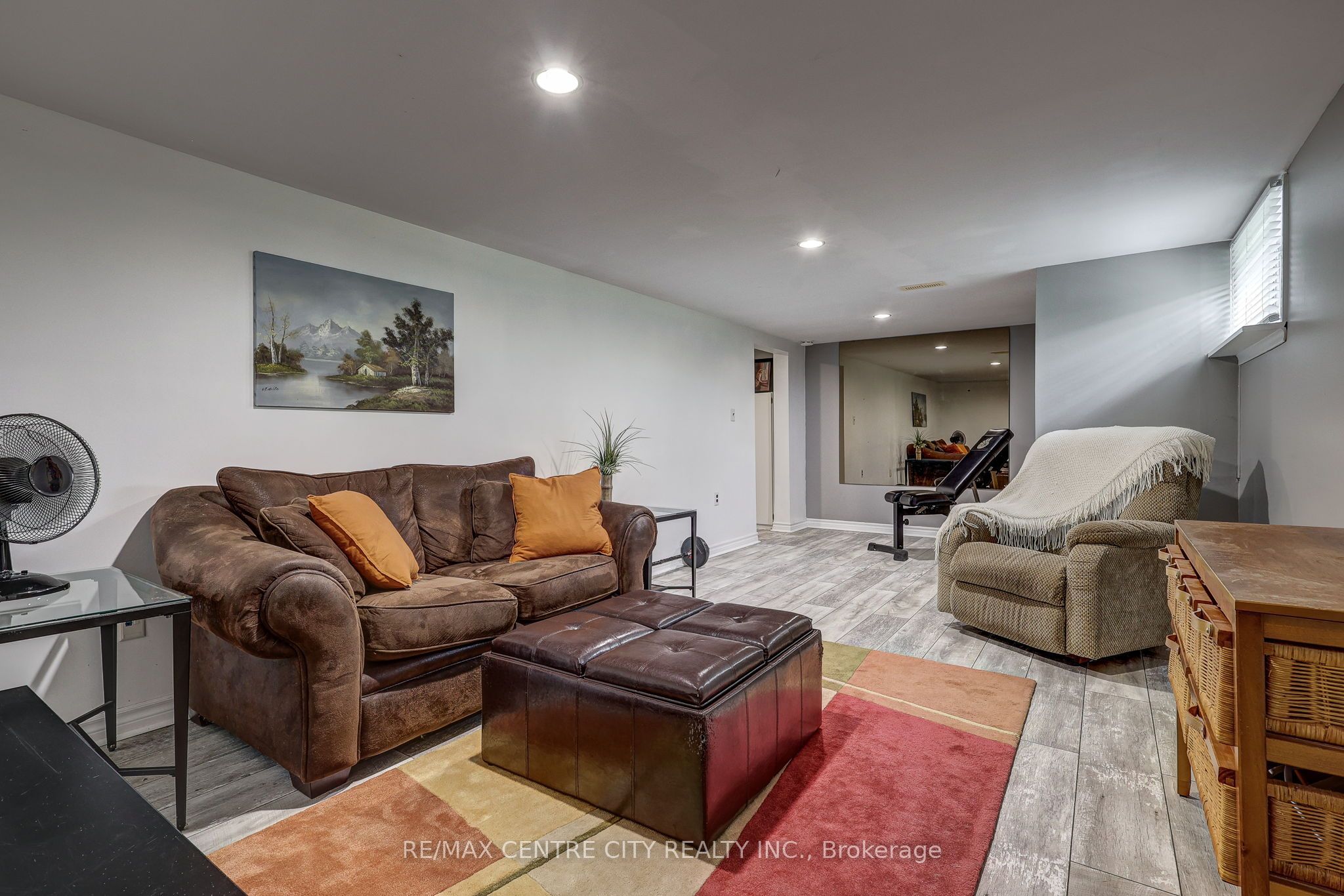 587 Lambton Street Property Photo 41