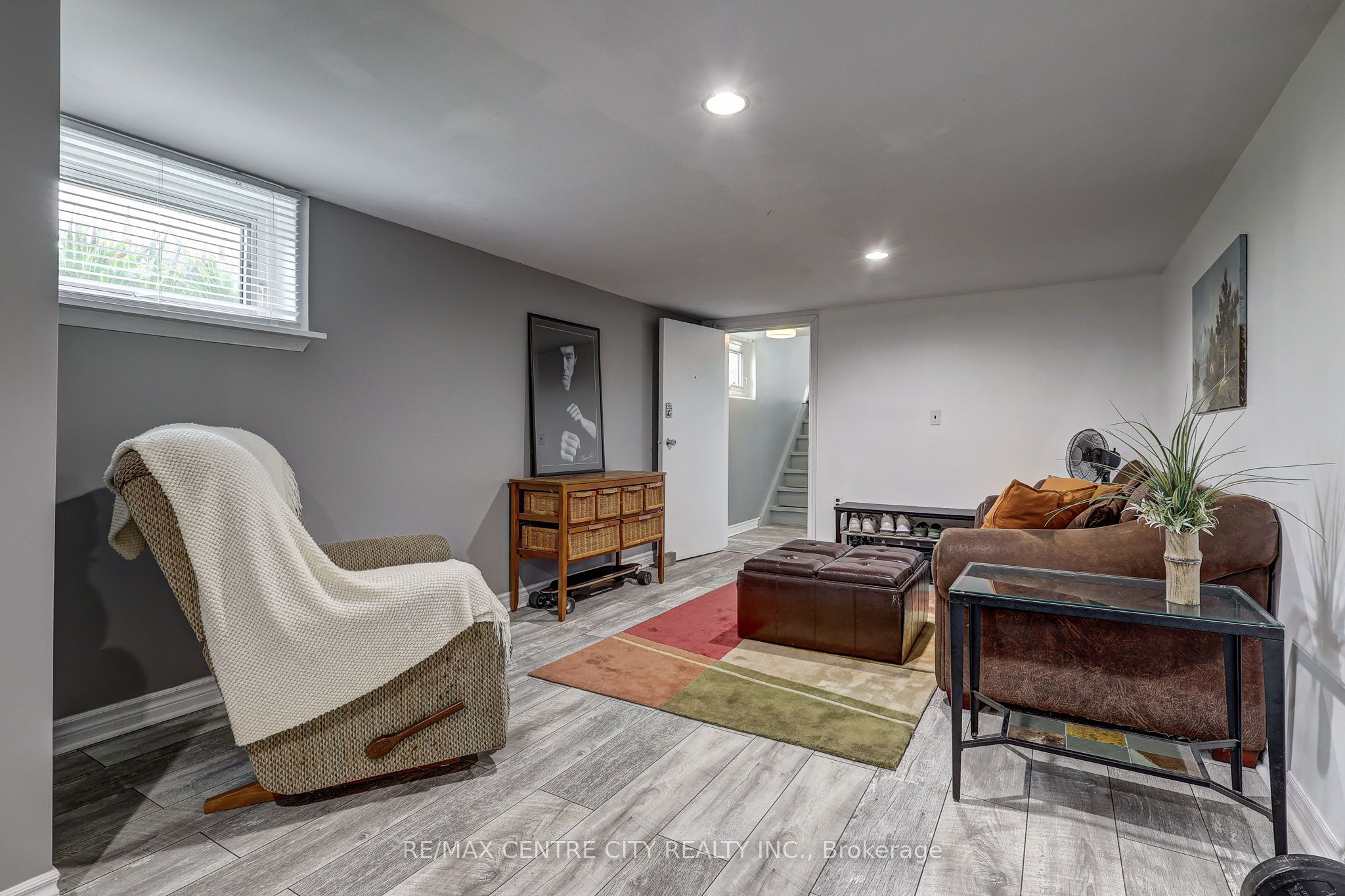587 Lambton Street Property Photo 42