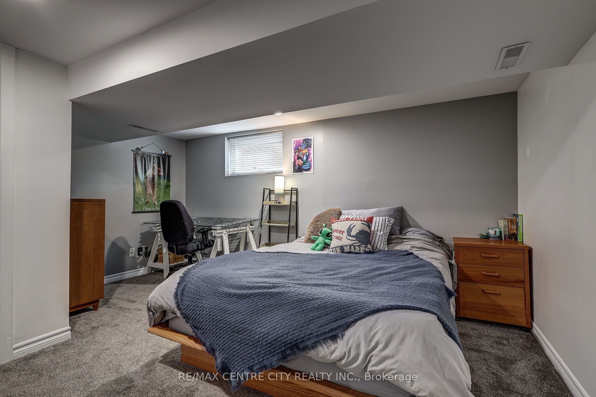 587 Lambton Street Property Photo 44