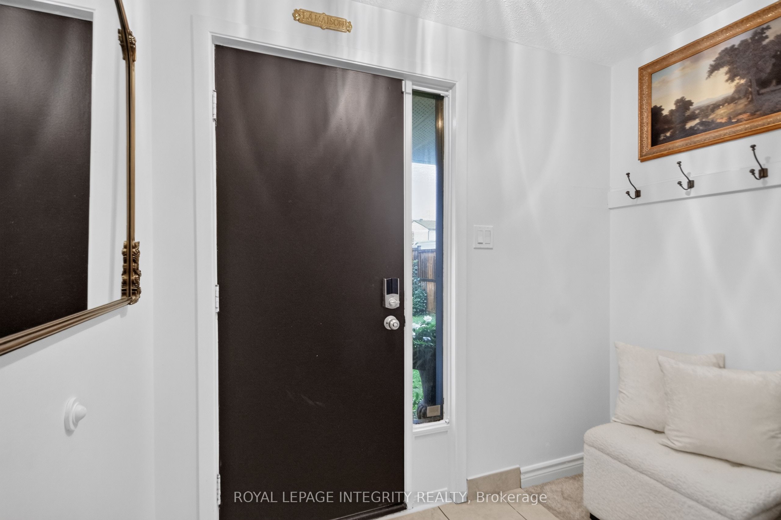209 Sherway Drive Property Photo 4