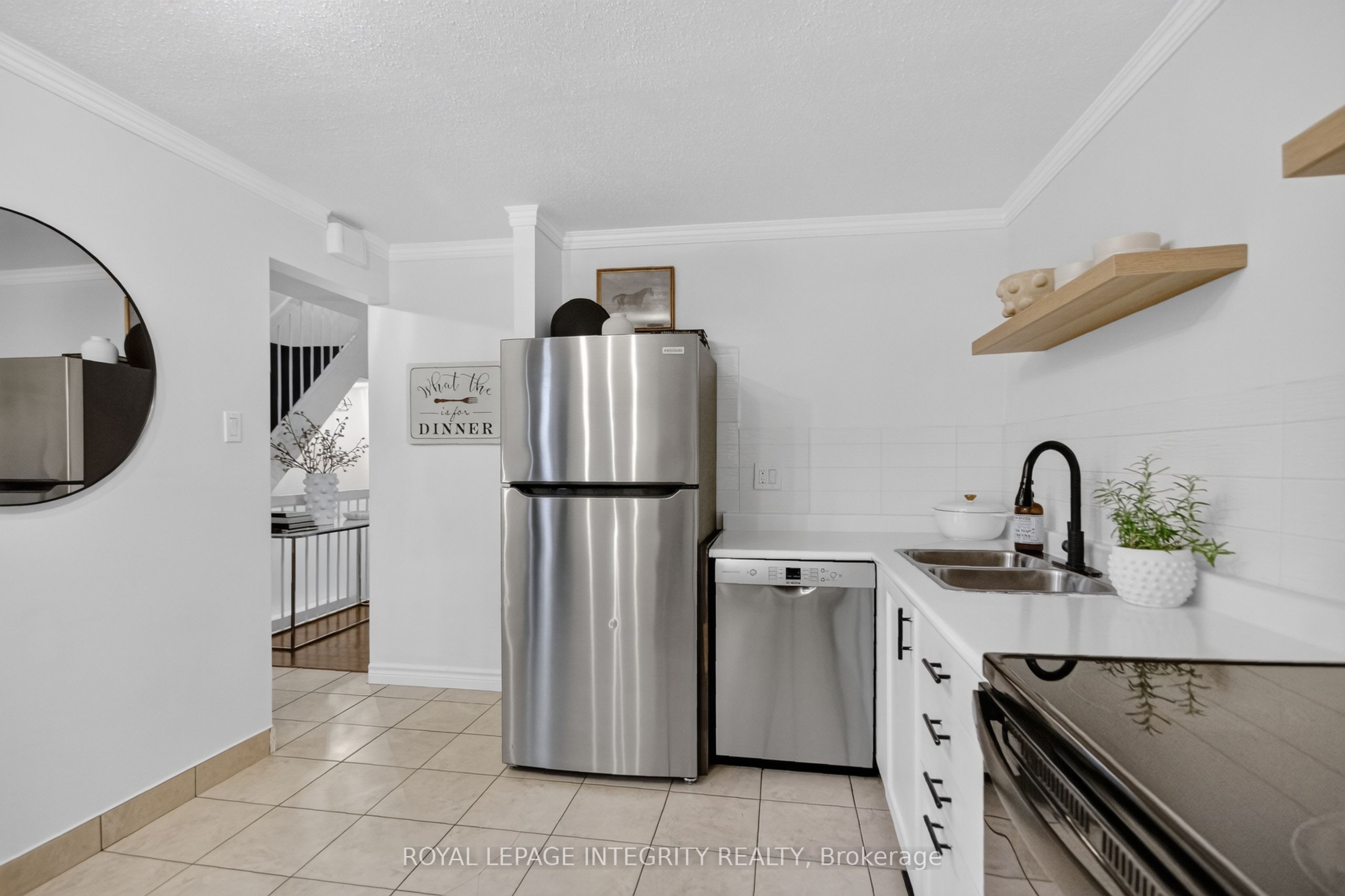 209 Sherway Drive Property Photo 8