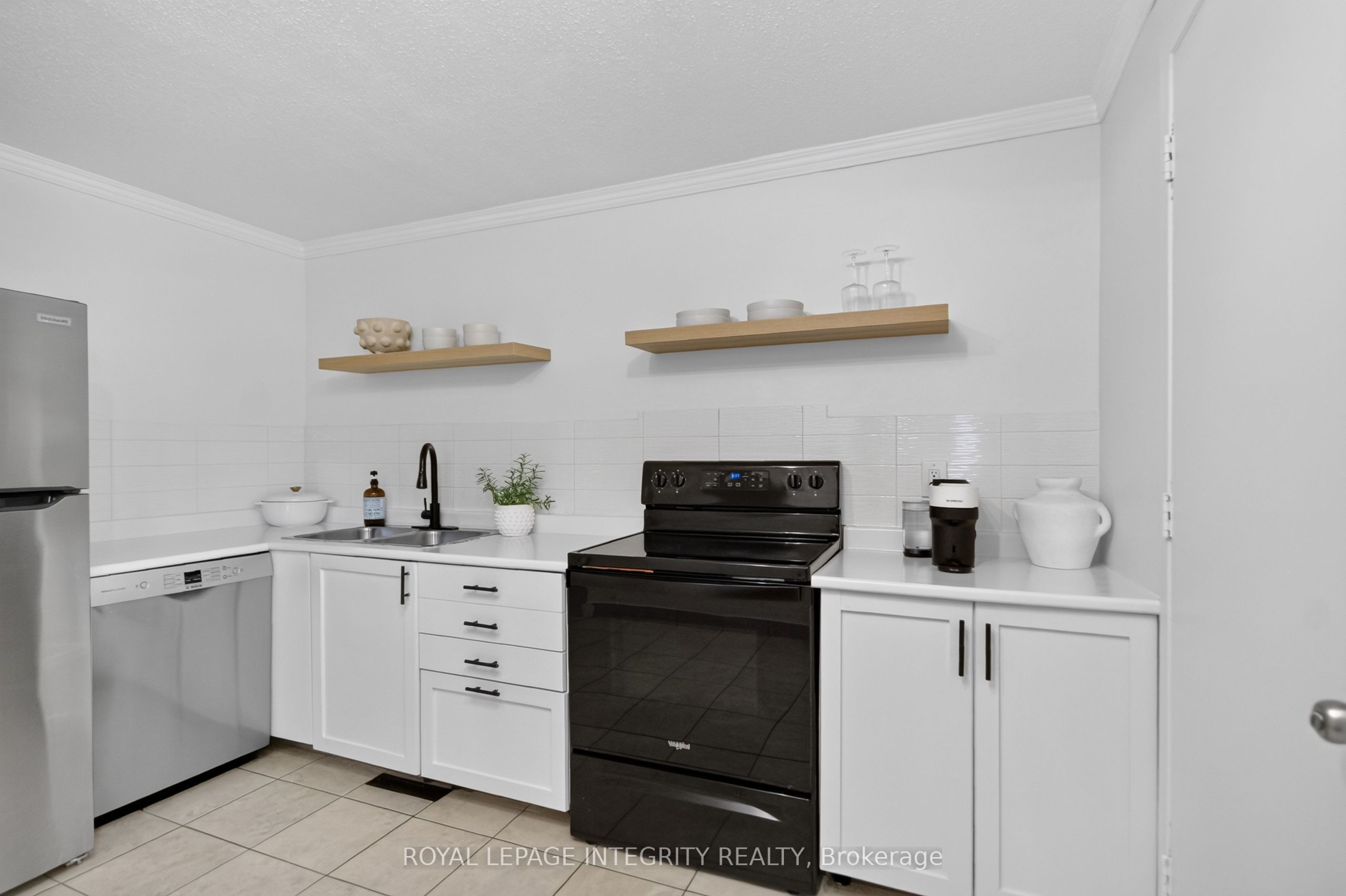209 Sherway Drive Property Photo 9