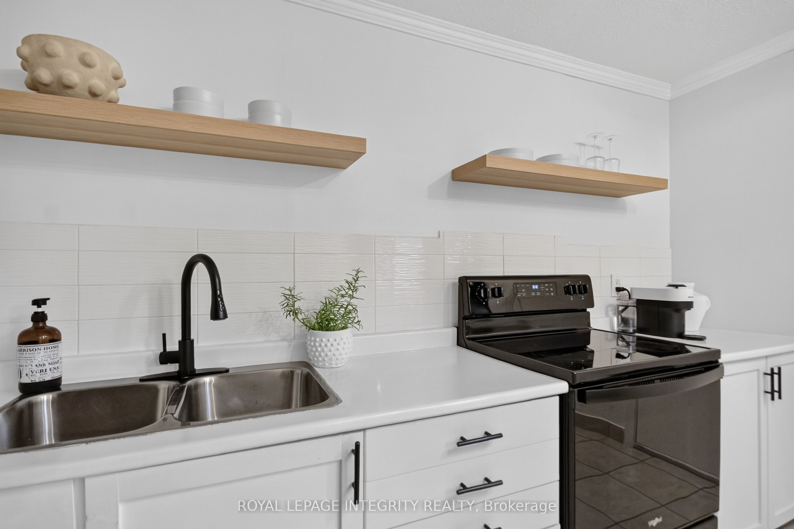209 Sherway Drive Property Photo 10