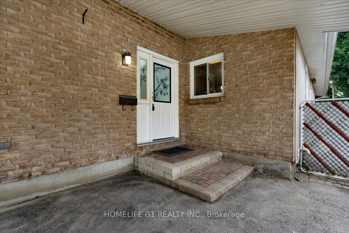 19 Milton Avenue W