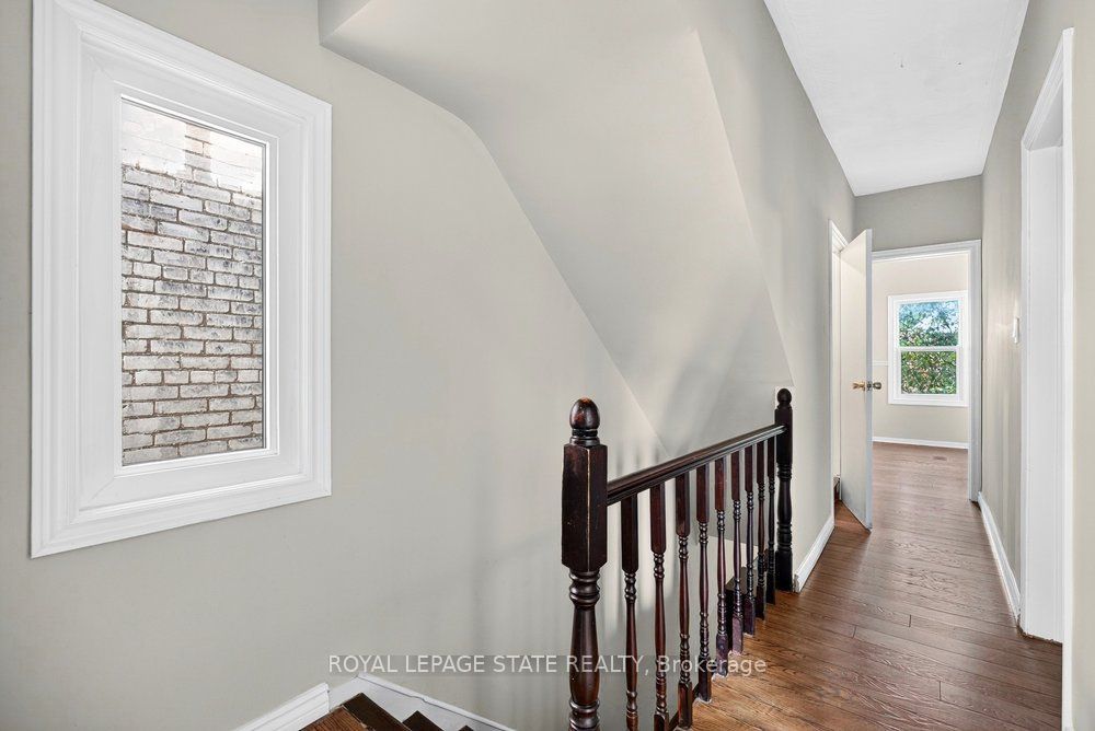 23 Garfield Avenue N Property Photo 26