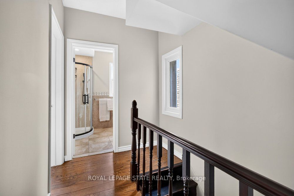 23 Garfield Avenue N Property Photo 27