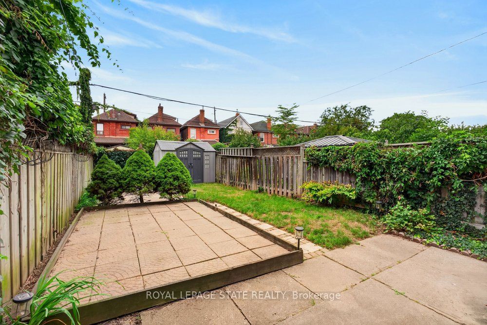 23 Garfield Avenue N Property Photo 45