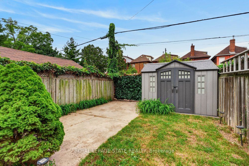 23 Garfield Avenue N Property Photo 46
