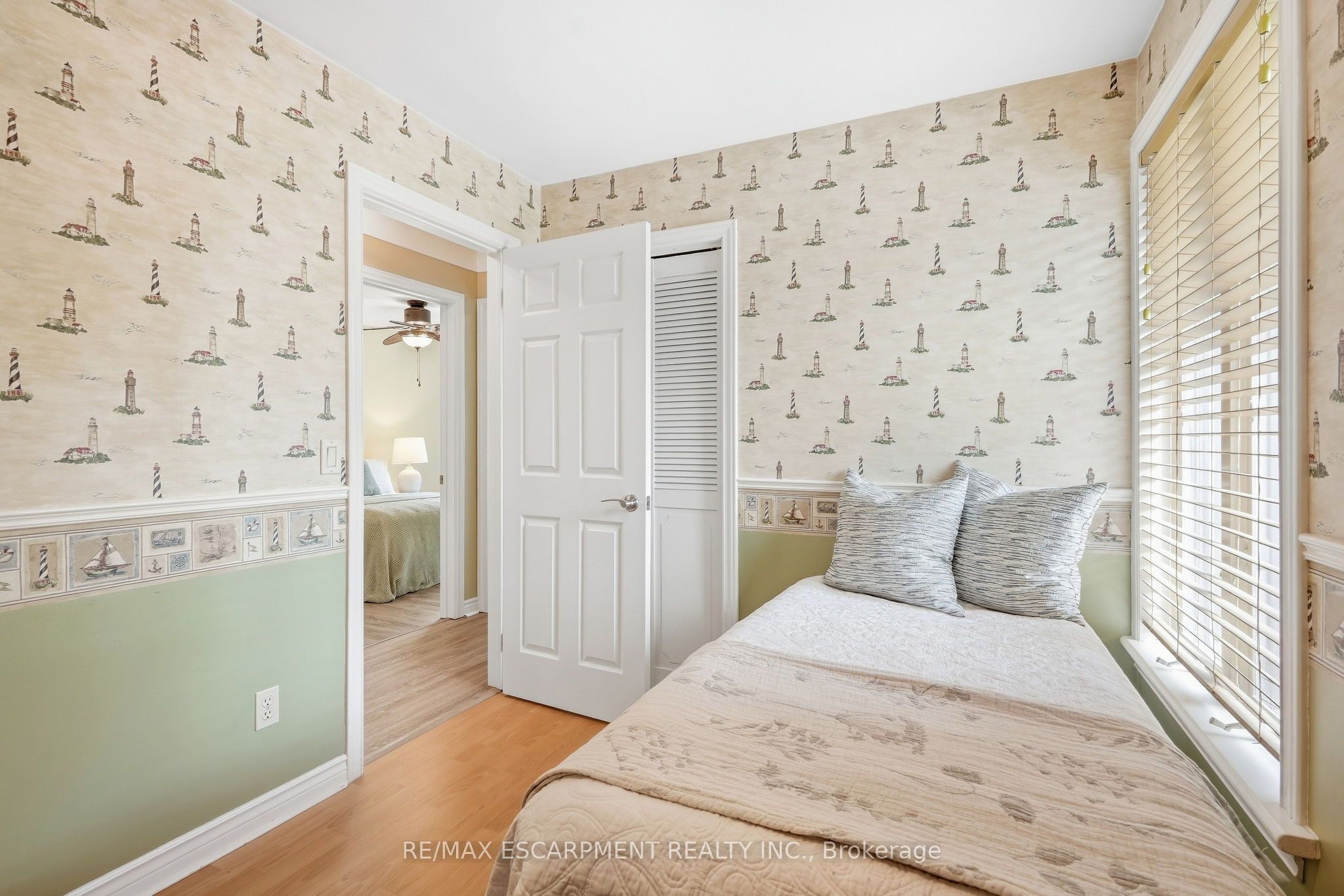 39 Rosemount Avenue Property Photo 27