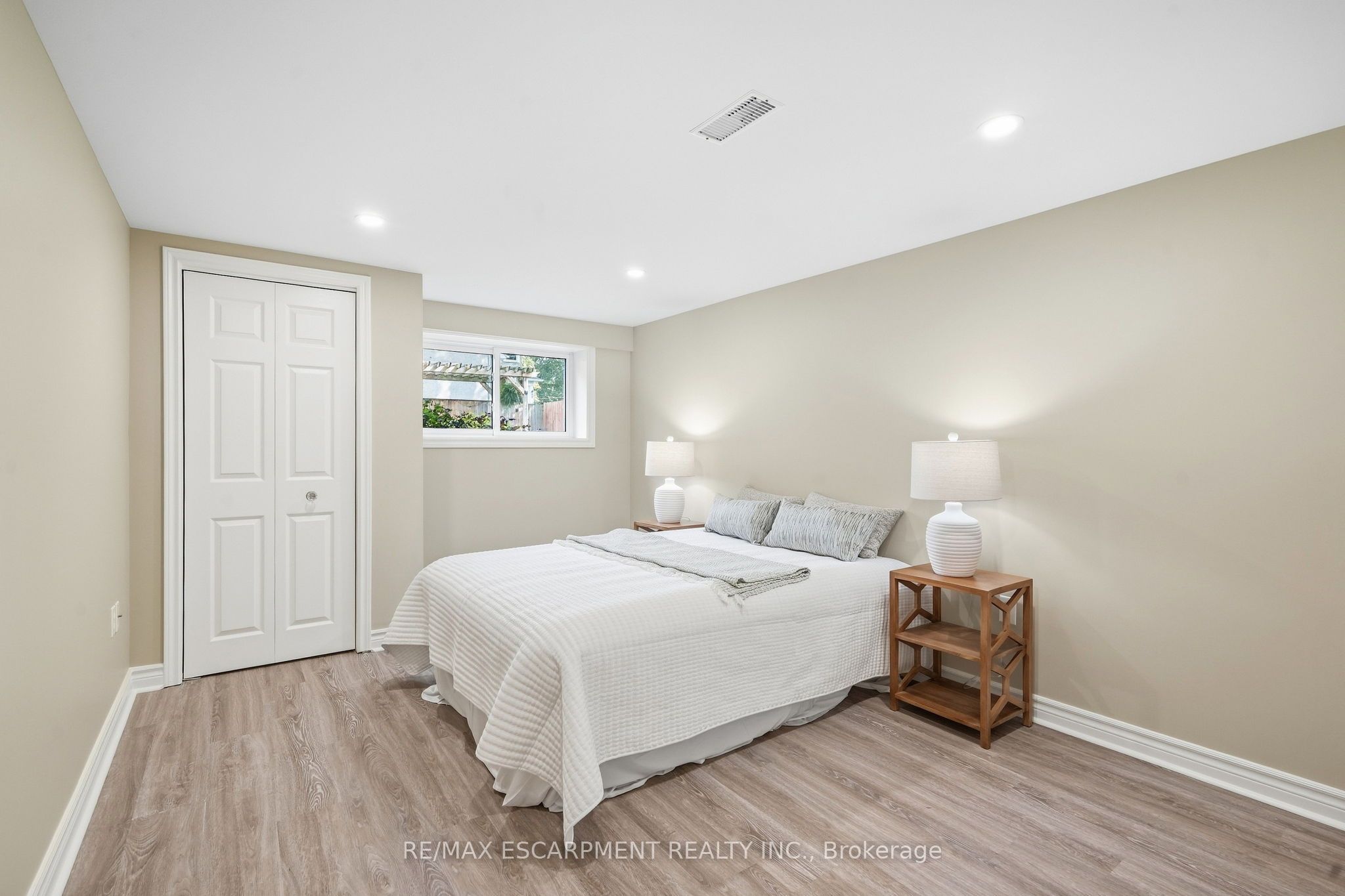 39 Rosemount Avenue Property Photo 36
