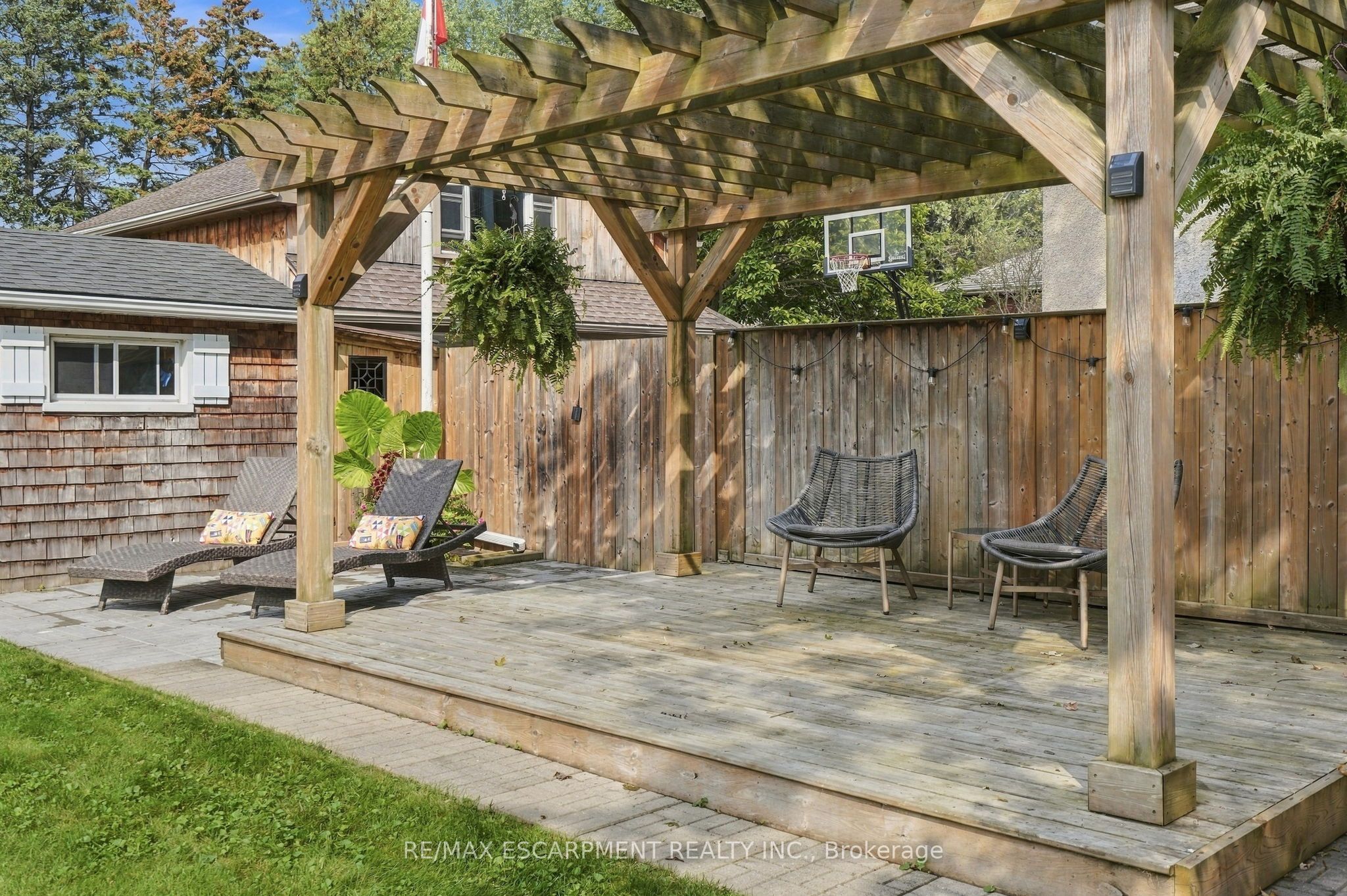 39 Rosemount Avenue Property Photo 43