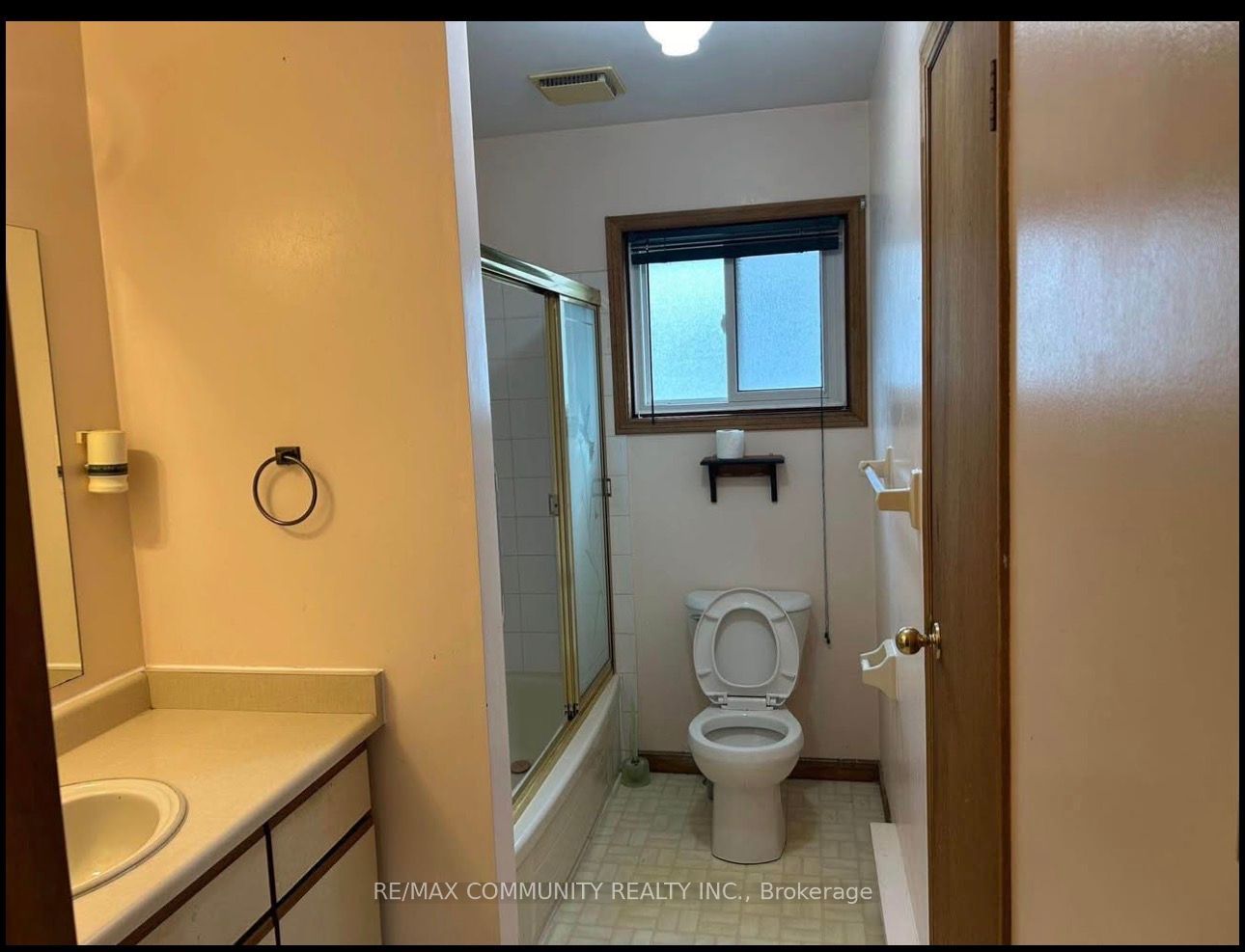 174 Colborne Street Main Property Photo 13