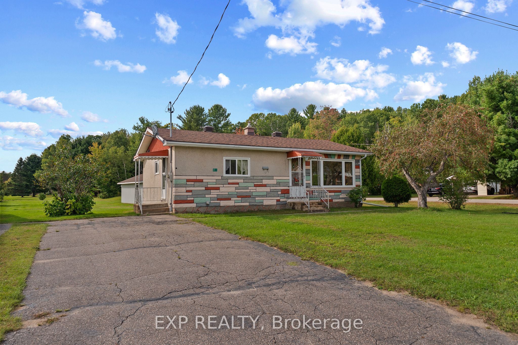 17 Casey Street Property Photo 3