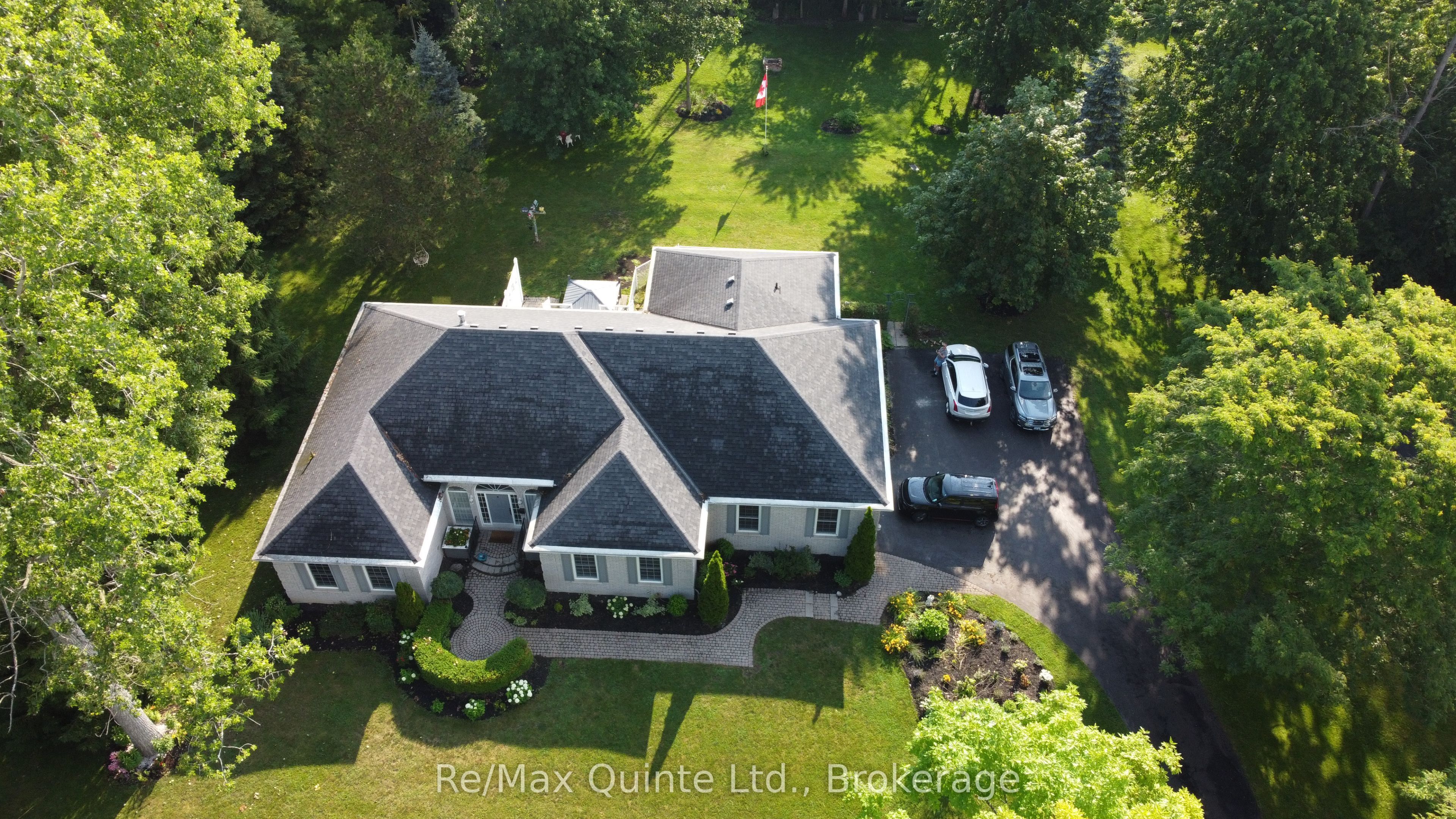 35 Penny Lane Property Photo 2