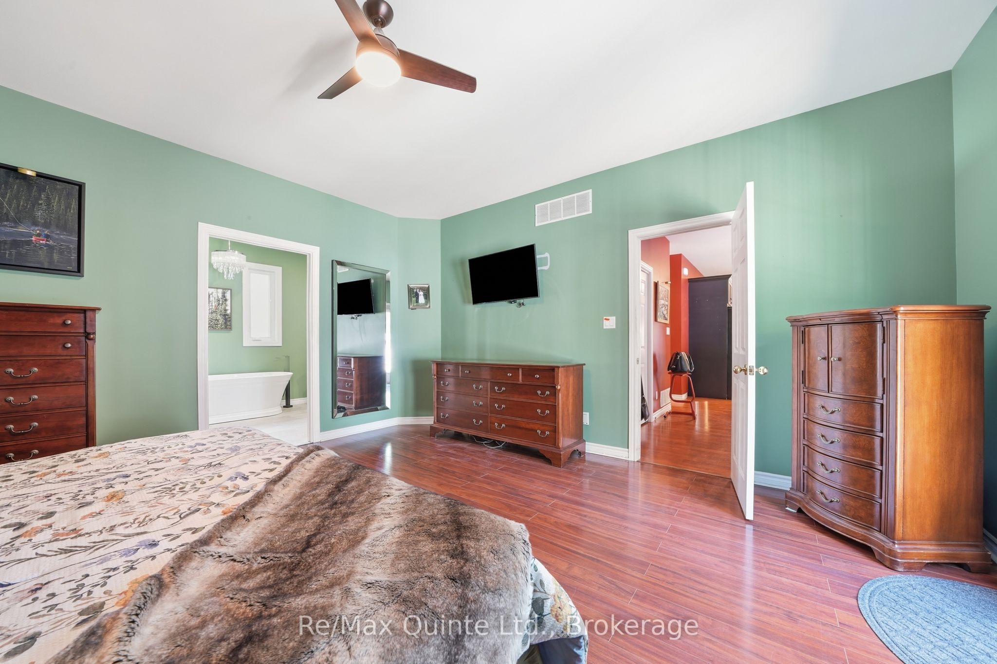 35 Penny Lane Property Photo 27