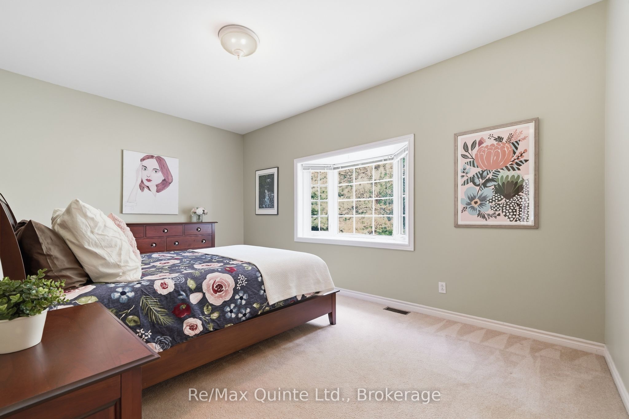 35 Penny Lane Property Photo 33