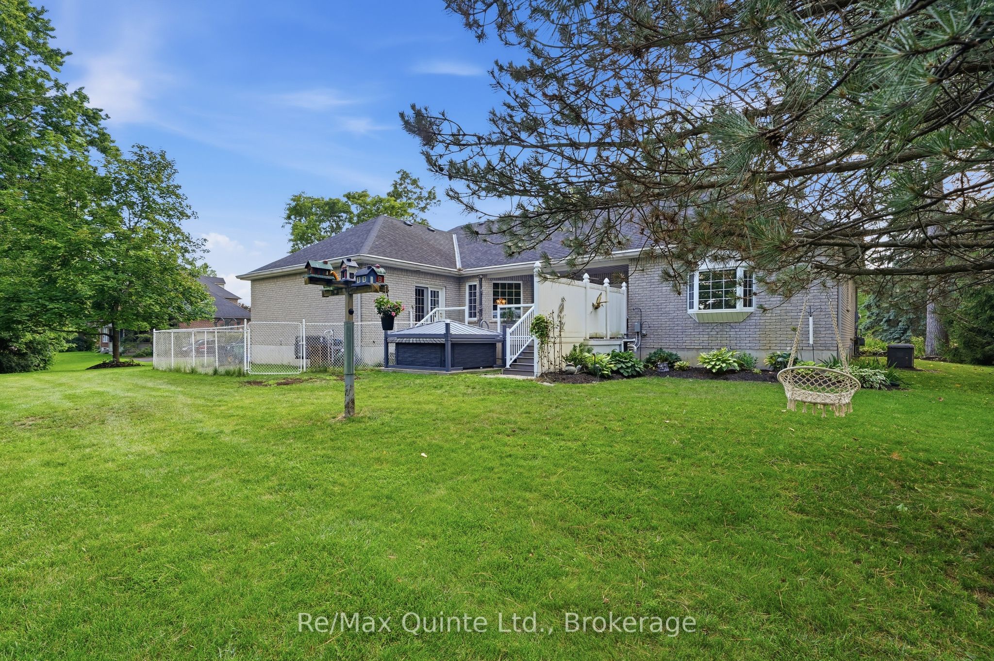 35 Penny Lane Property Photo 44