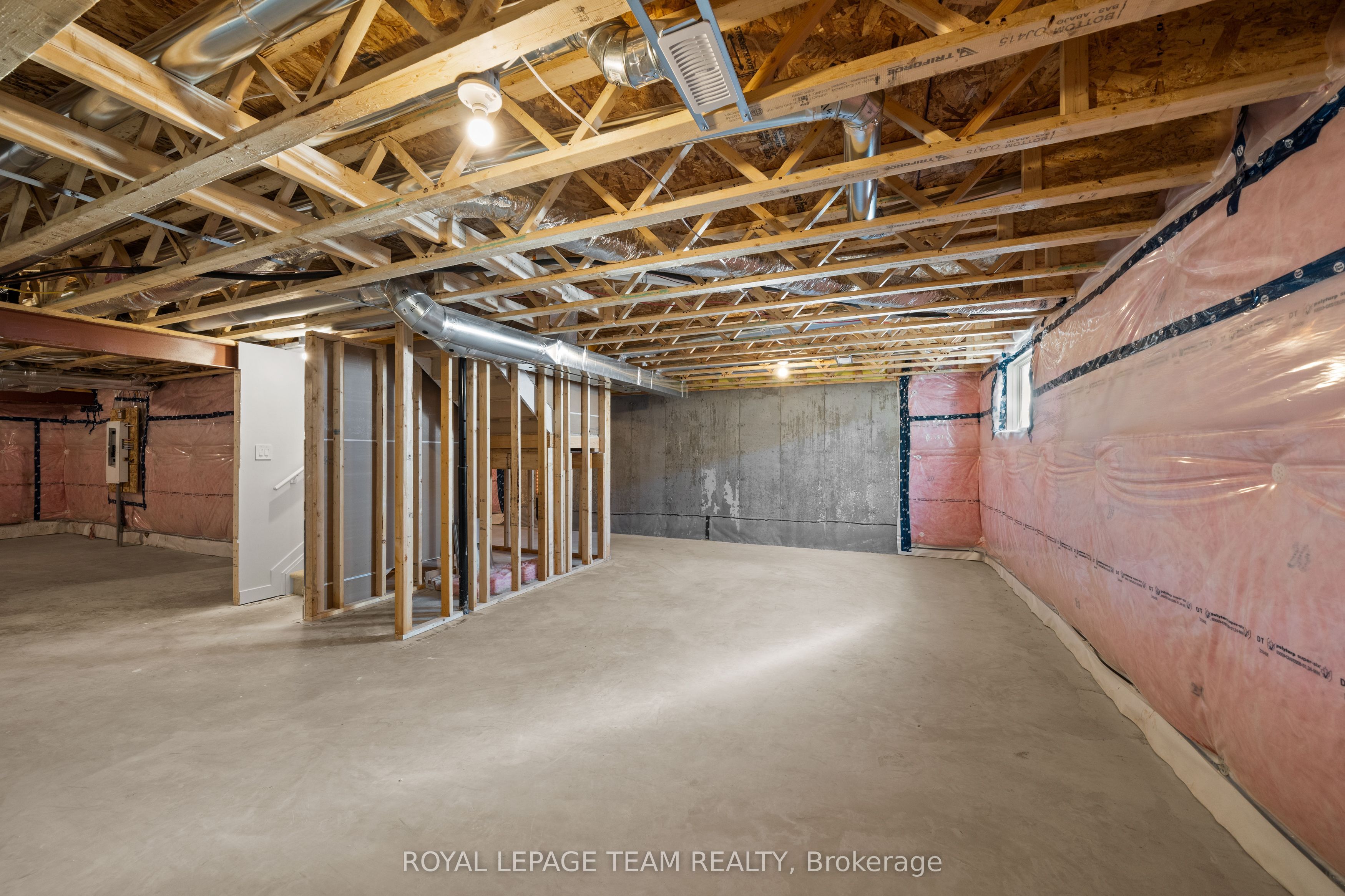 1068 Dobbie Street Property Photo 25