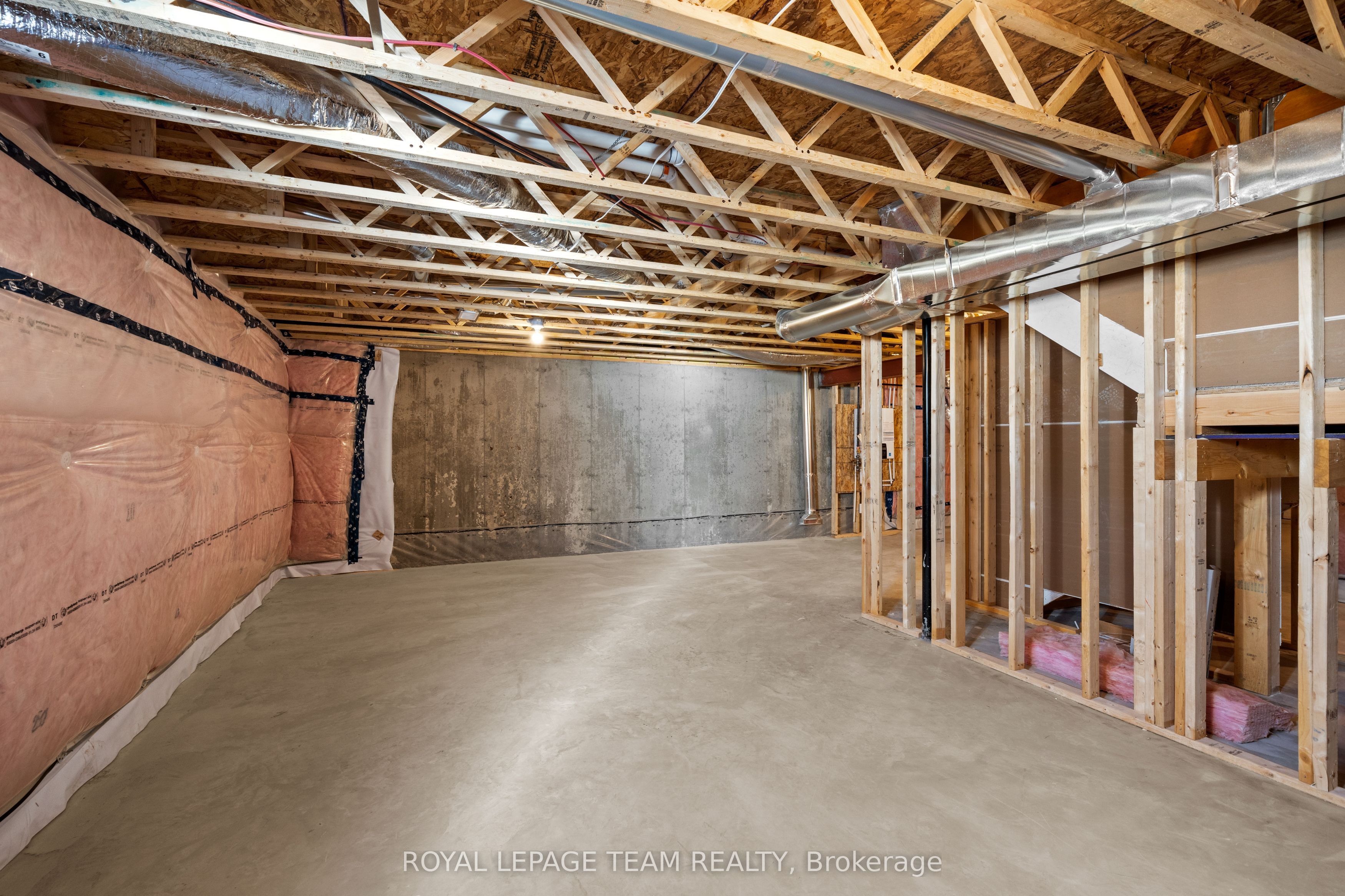 1068 Dobbie Street Property Photo 26