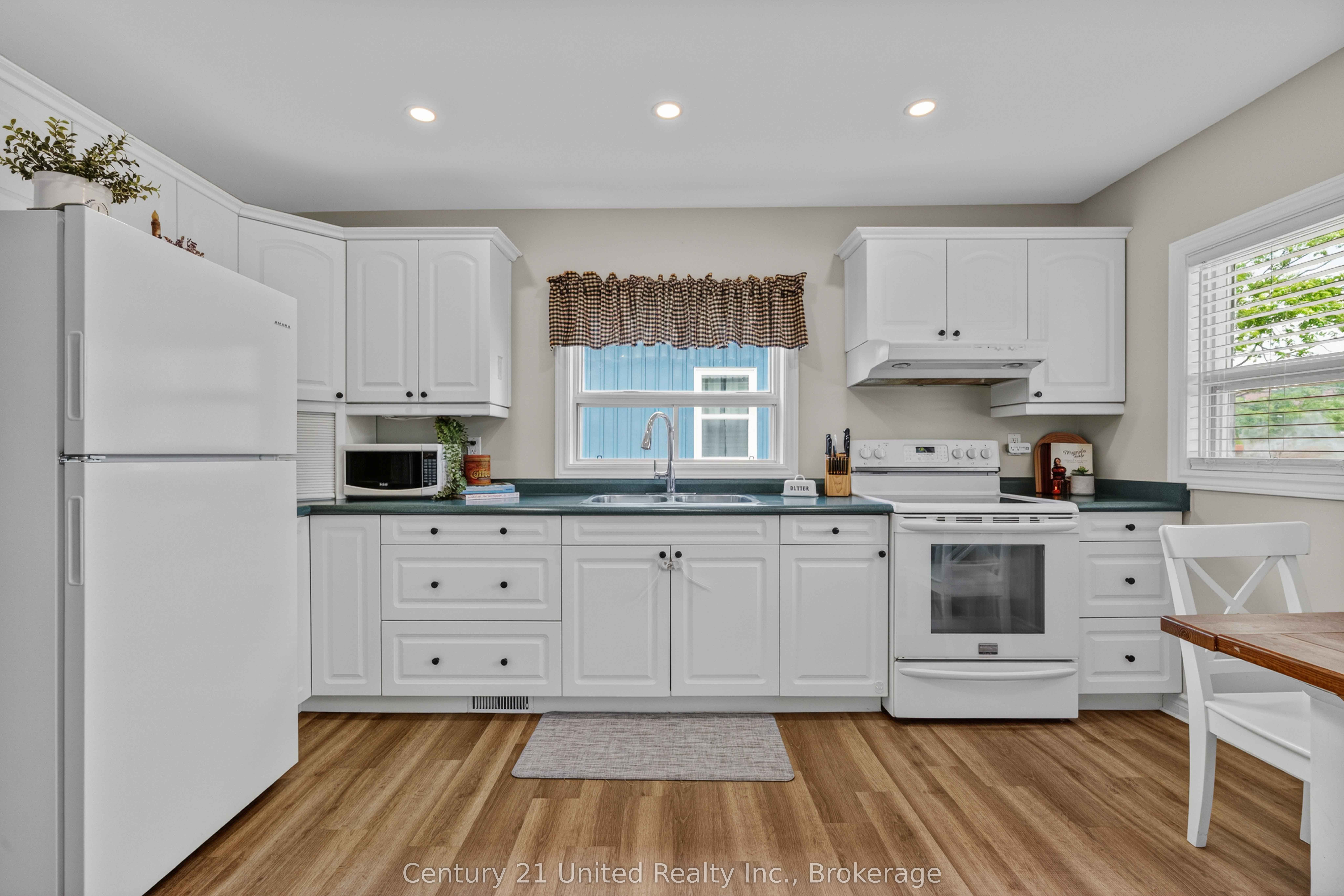 48 Leahys Lane Property Photo 6