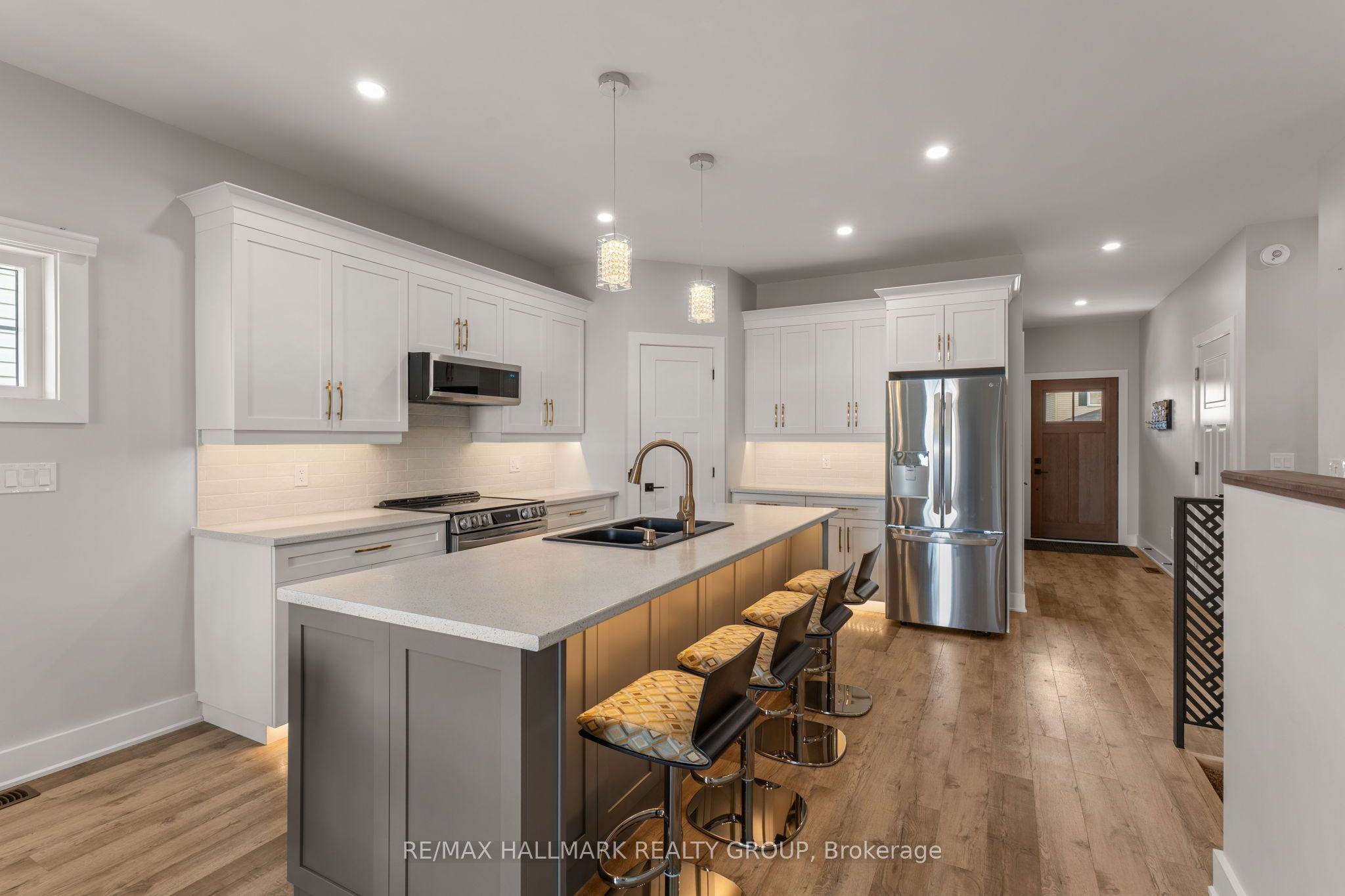 58 Adelaide Street Property Photo 11