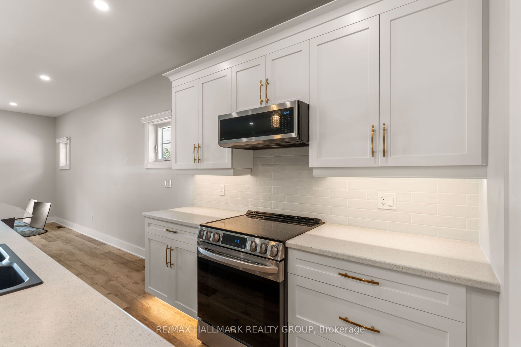 58 Adelaide Street Property Photo 14