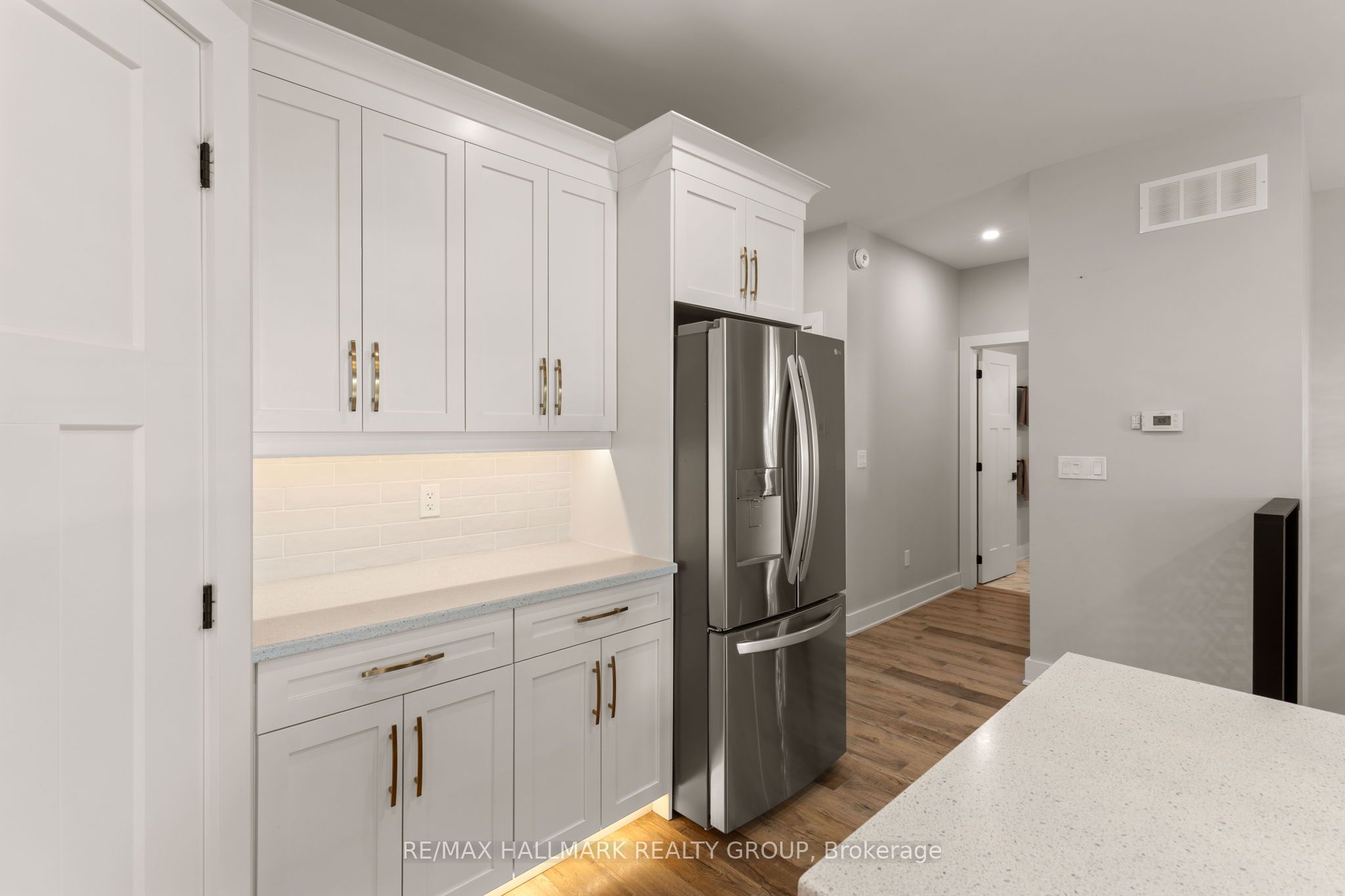 58 Adelaide Street Property Photo 17