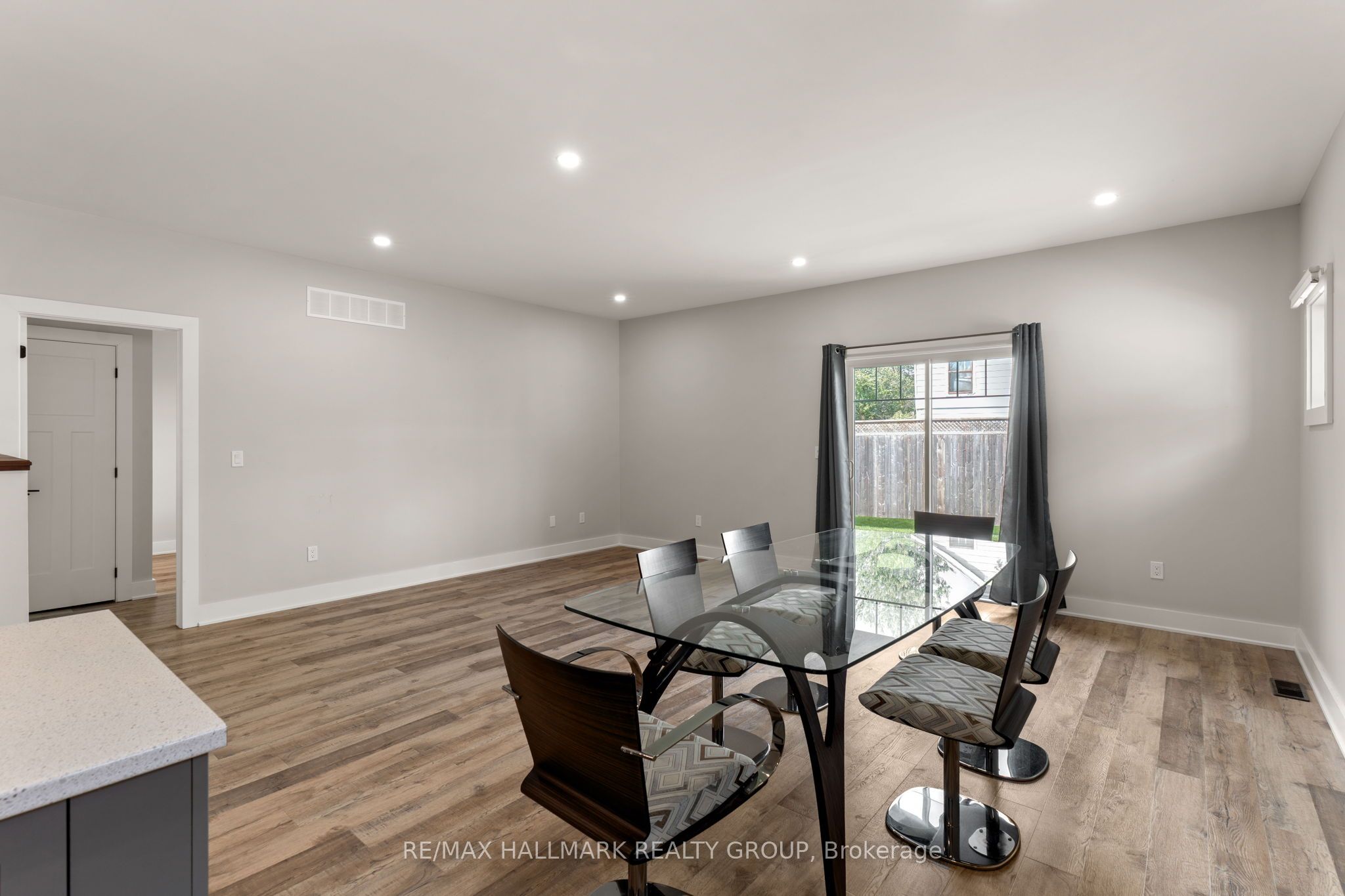 58 Adelaide Street Property Photo 19