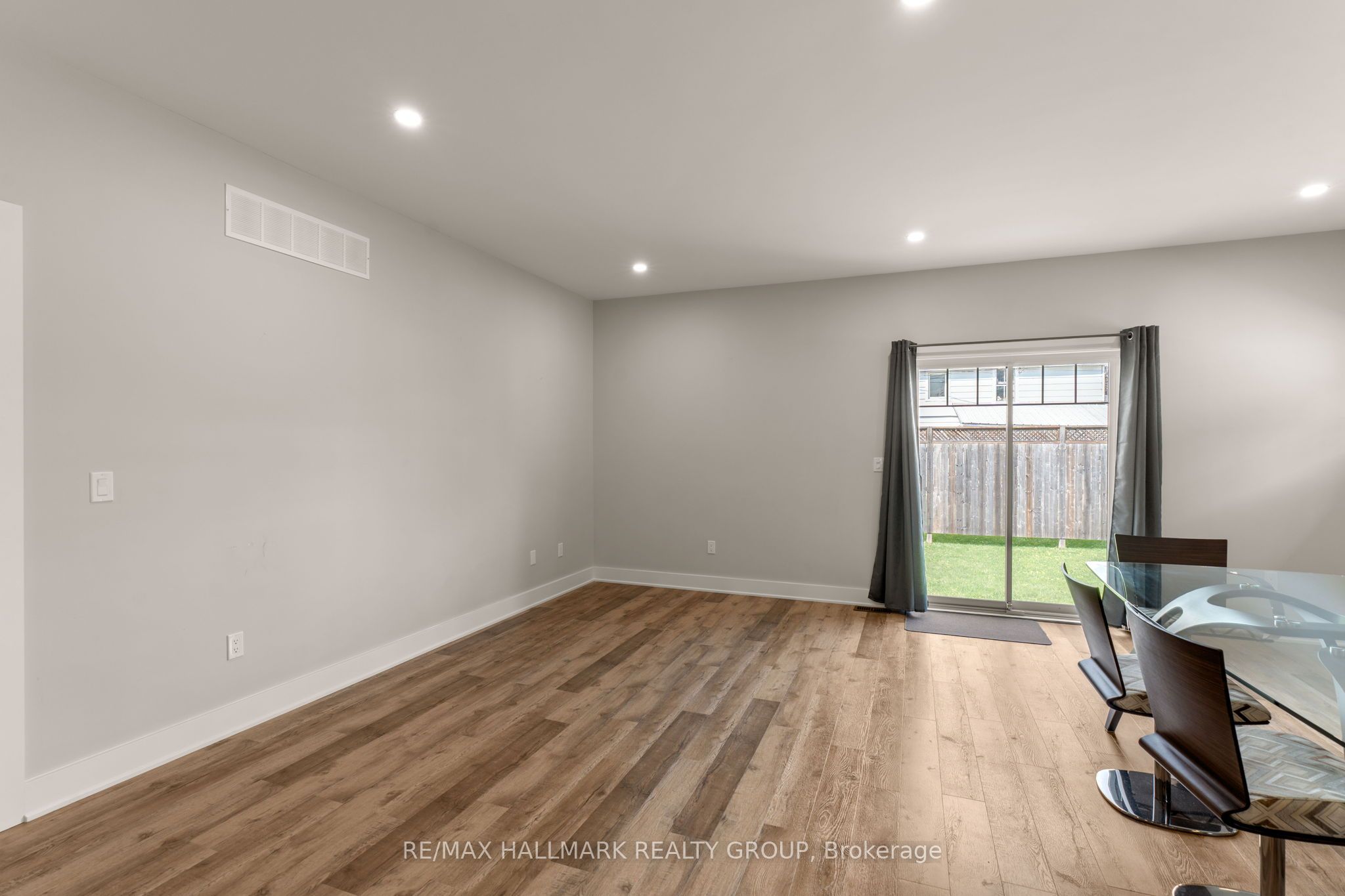 58 Adelaide Street Property Photo 26