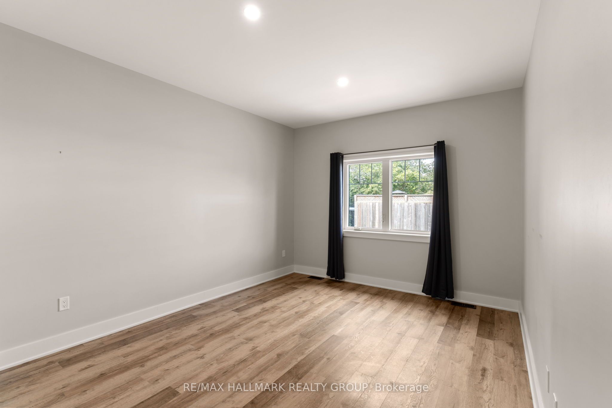 58 Adelaide Street Property Photo 28