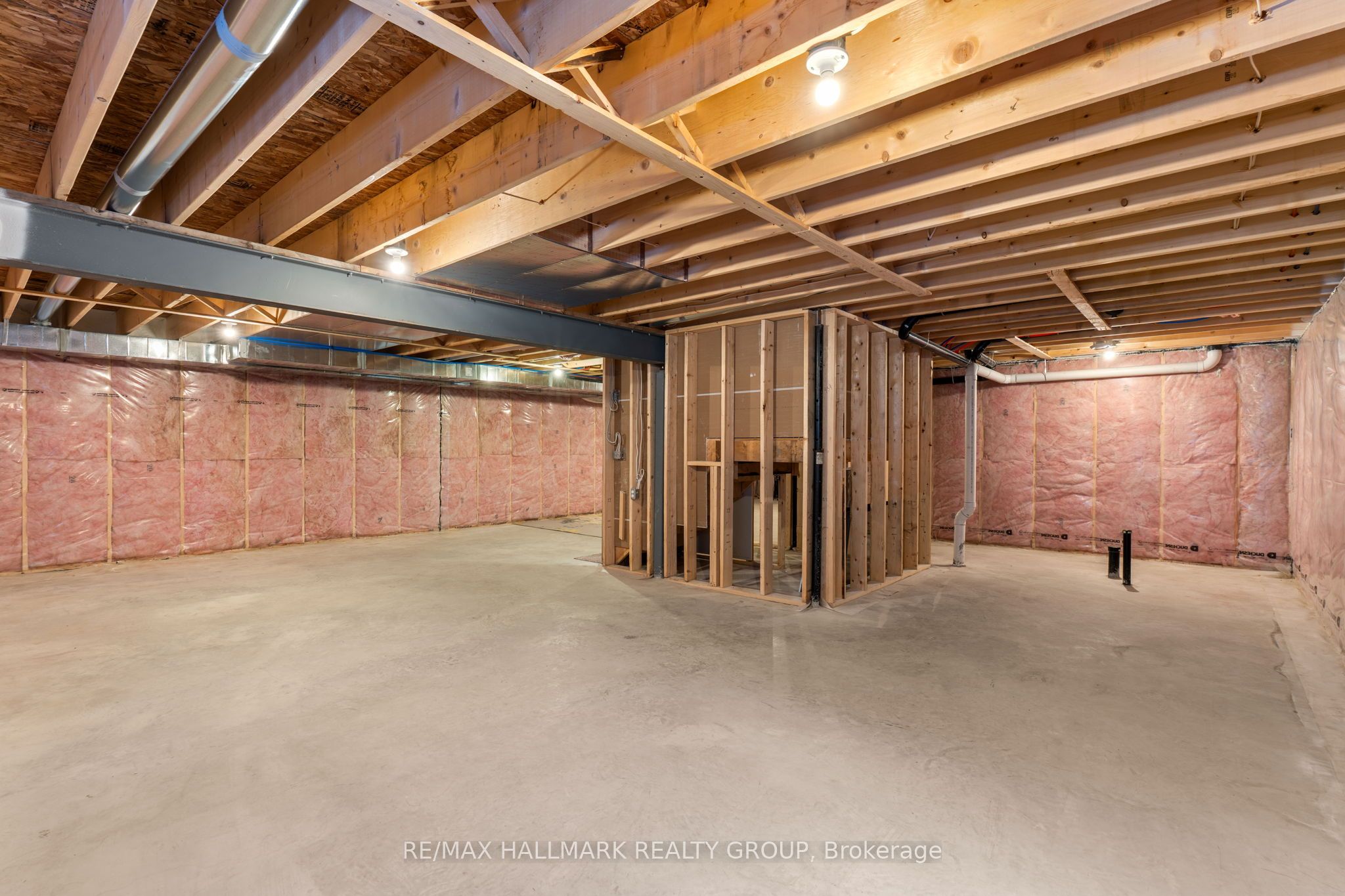 58 Adelaide Street Property Photo 40