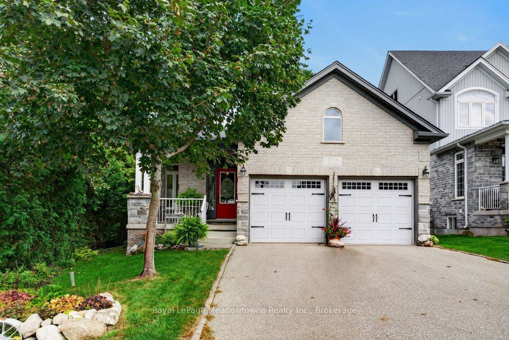 100 Sammon Drive Property Photo 1