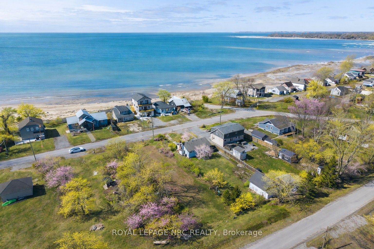 11573 Beach Road E Property Photo 5