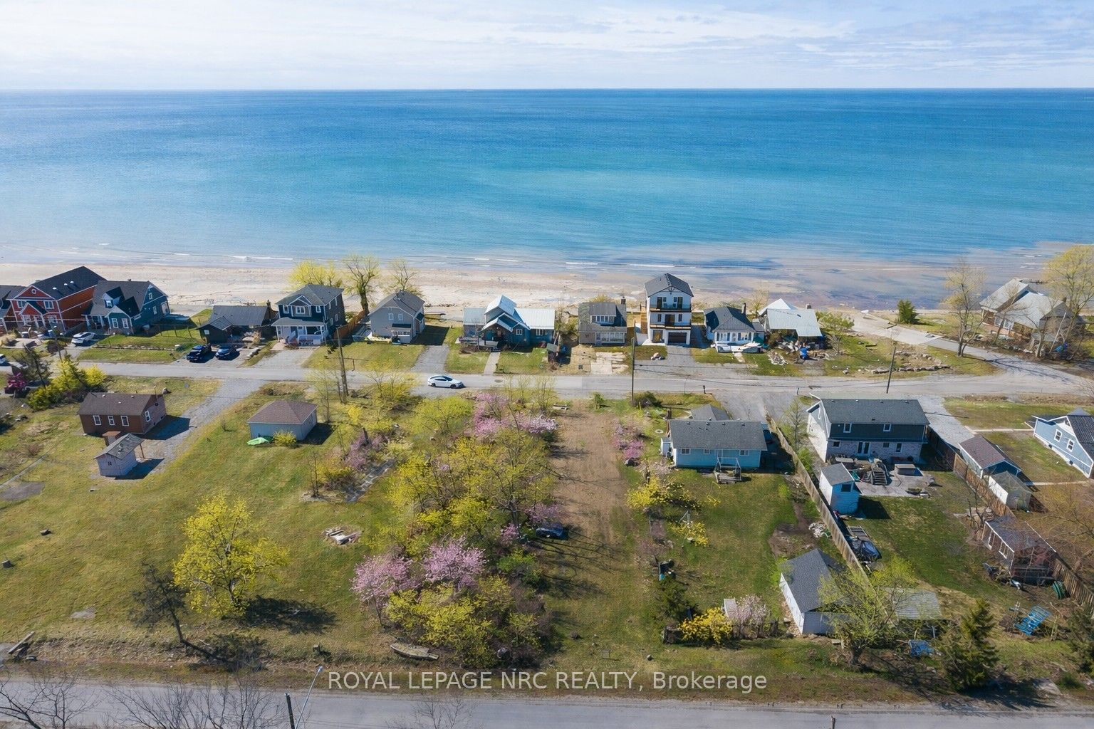 11573 Beach Road E Property Photo 8
