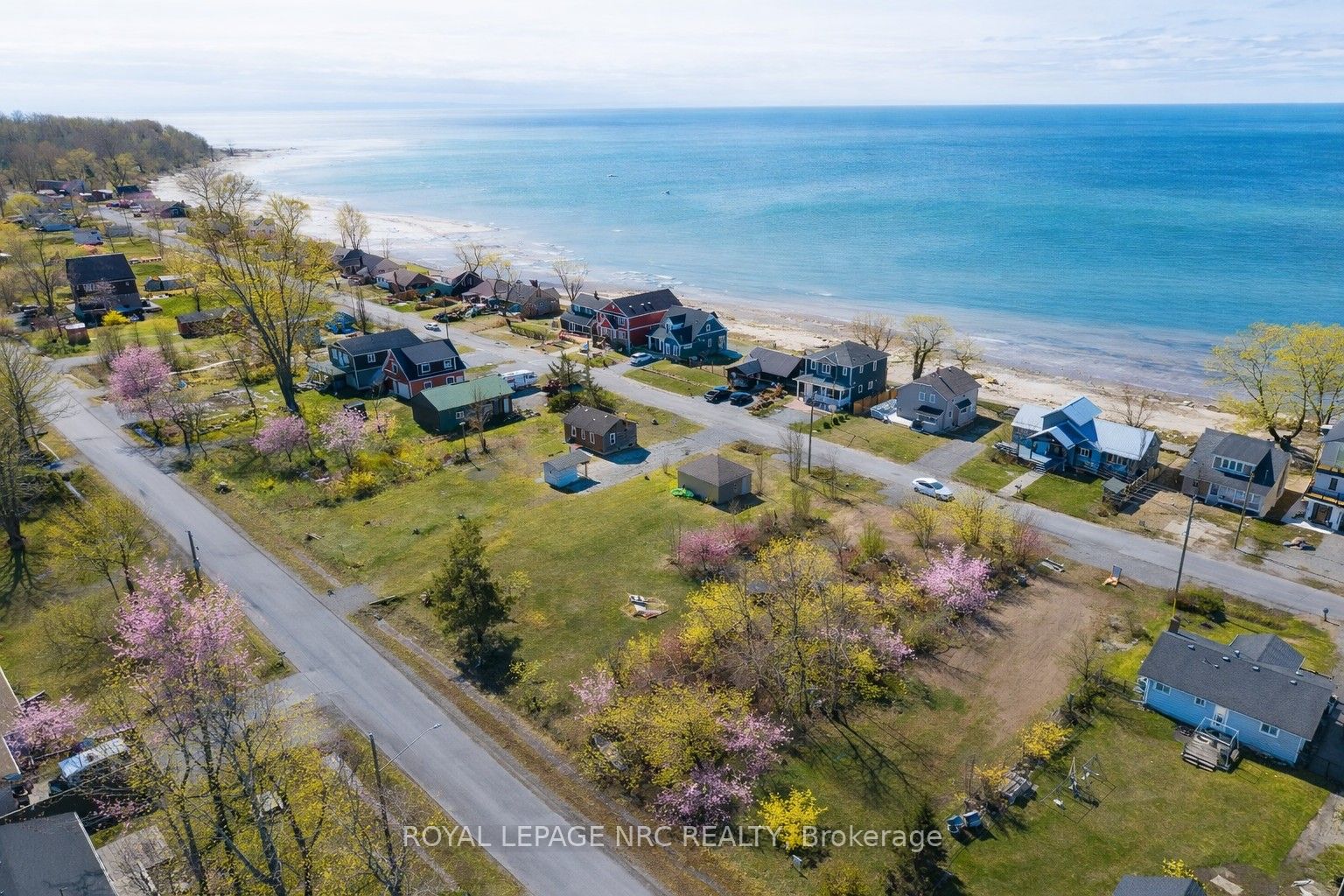 11573 Beach Road E Property Photo 9