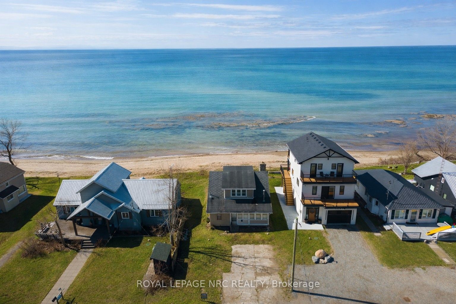 11573 Beach Road E Property Photo 2