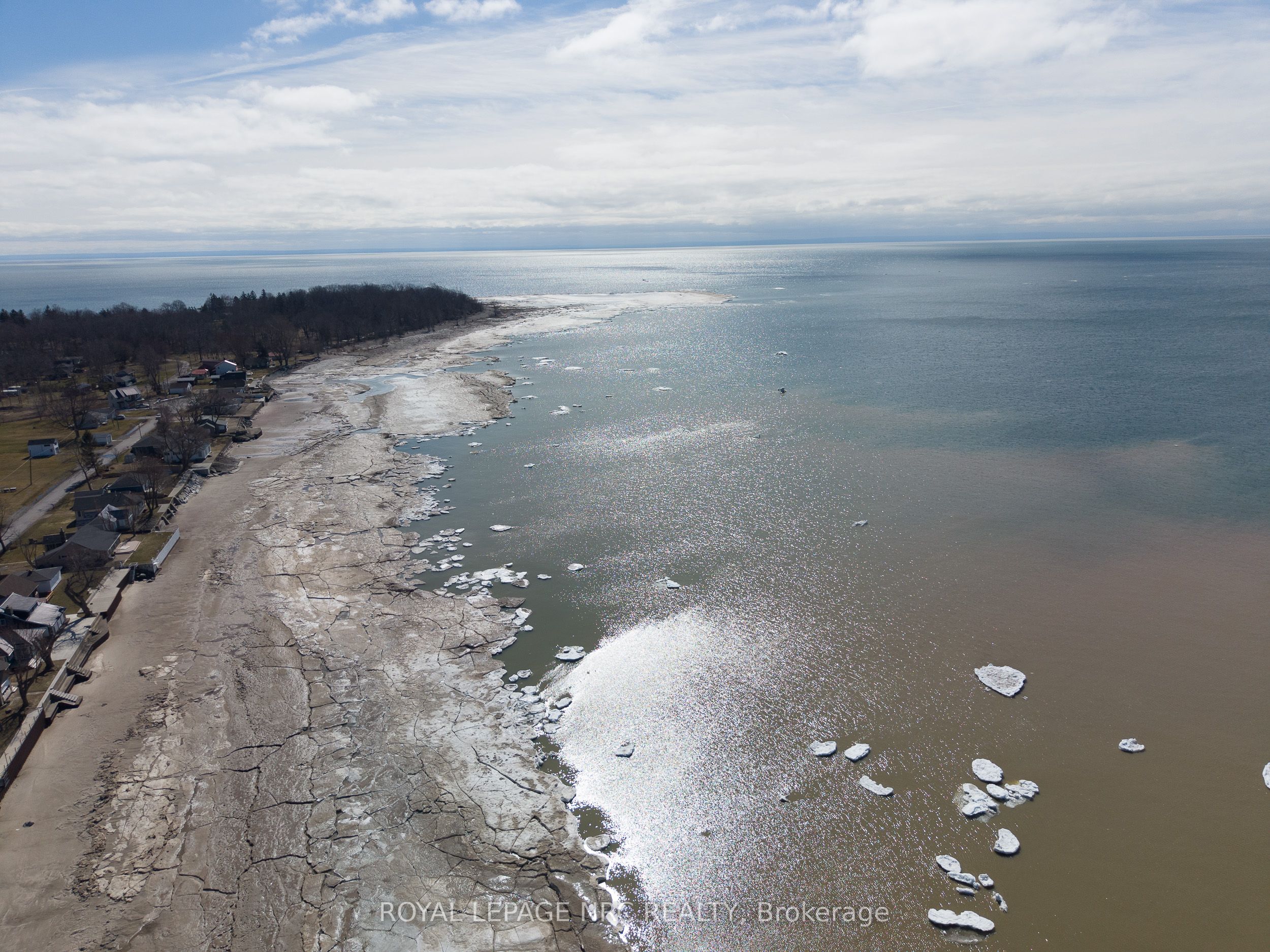 11573 Beach Road E Property Photo 8