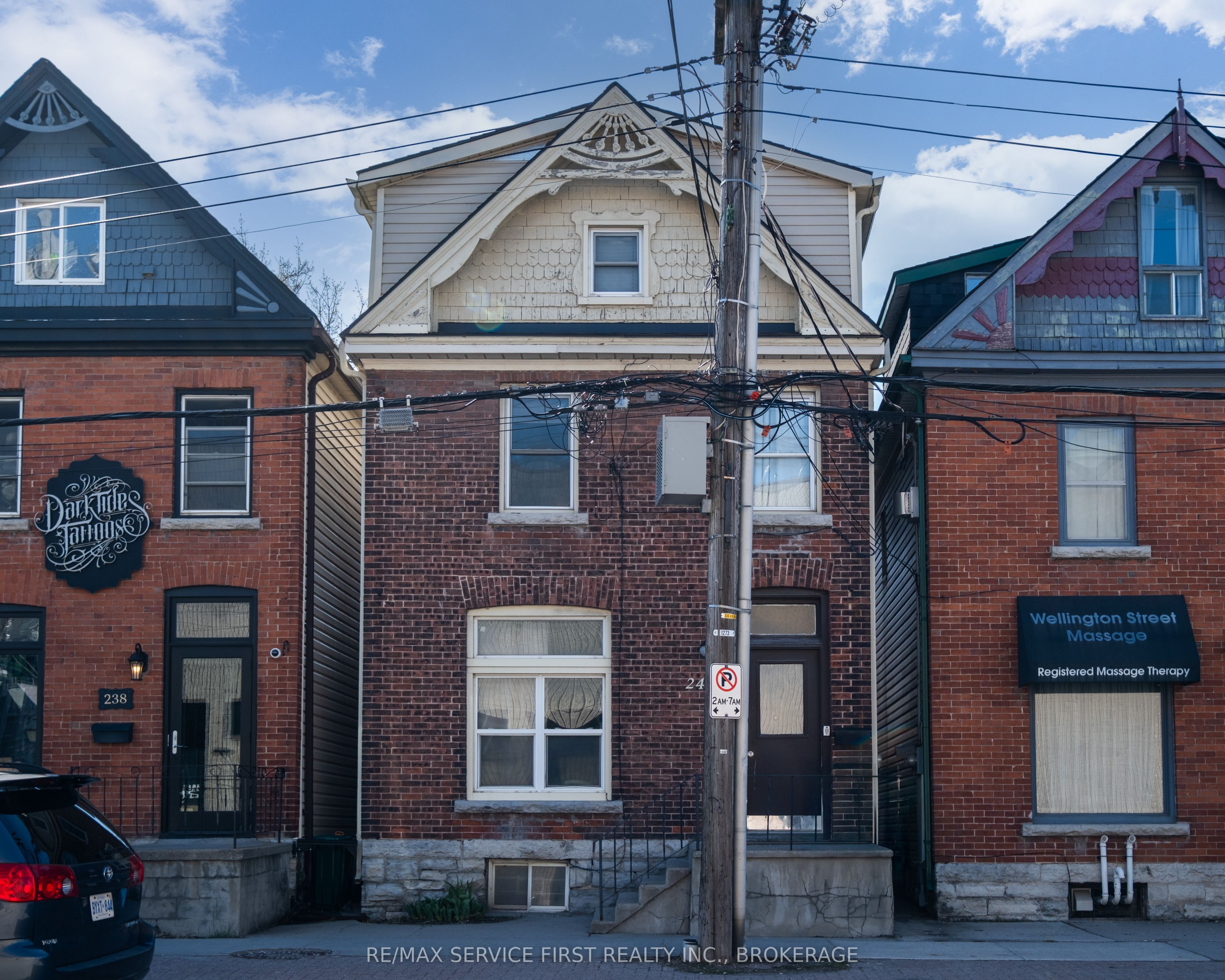 240 Wellington Street Property Photo 2