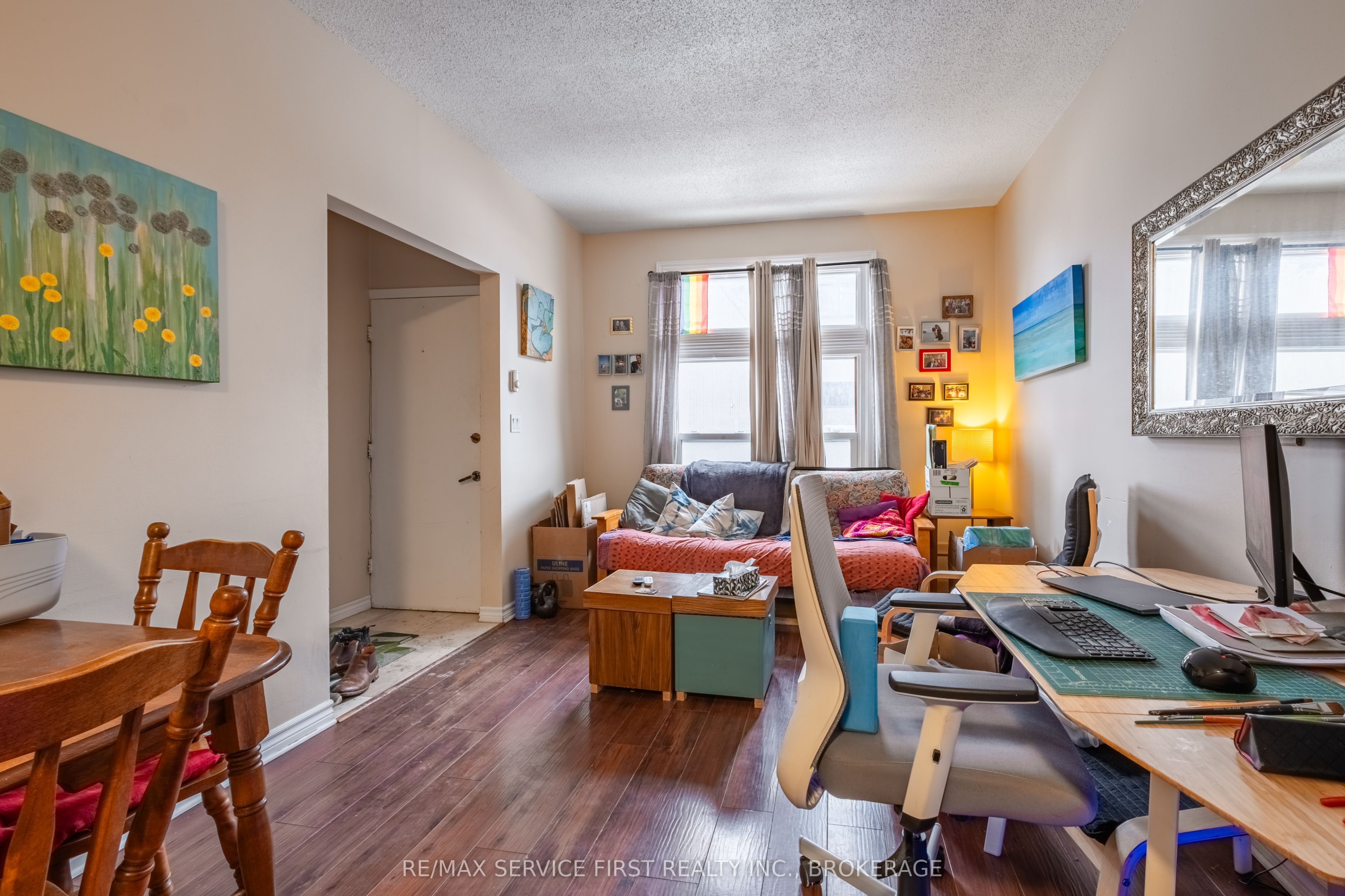 240 Wellington Street Property Photo 4