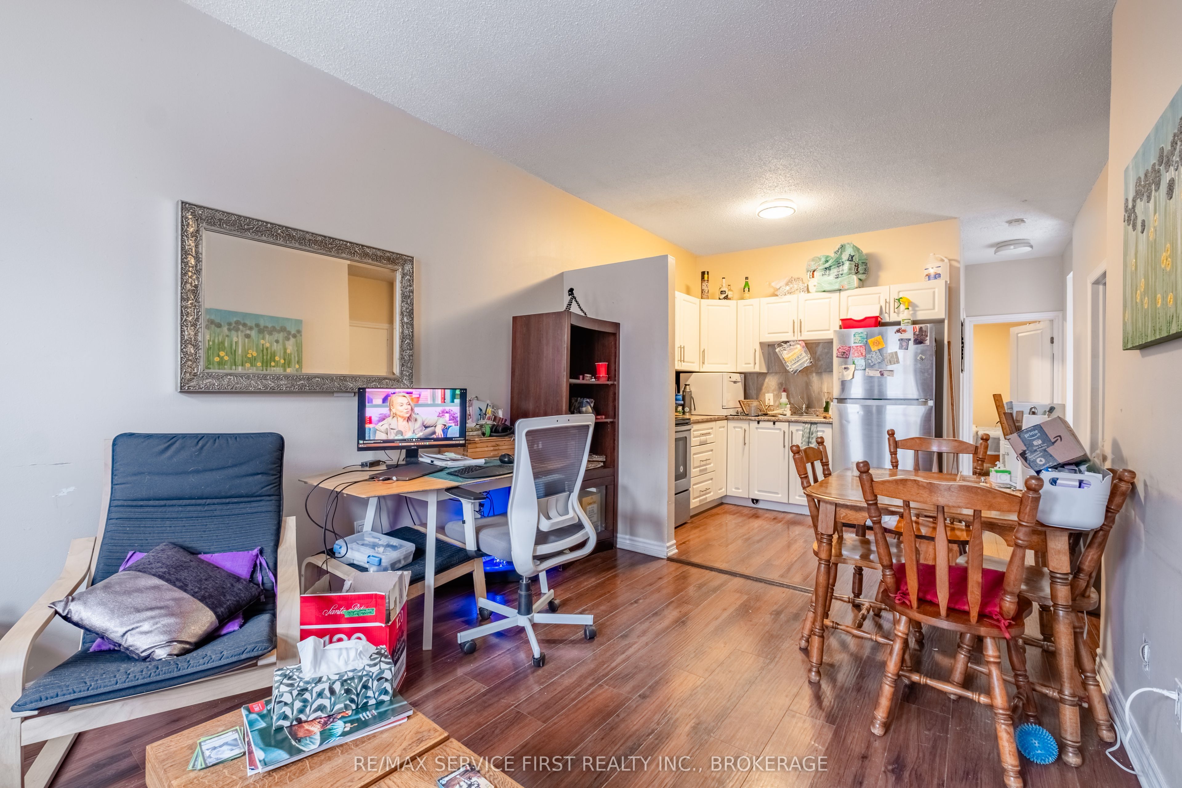 240 Wellington Street Property Photo 5