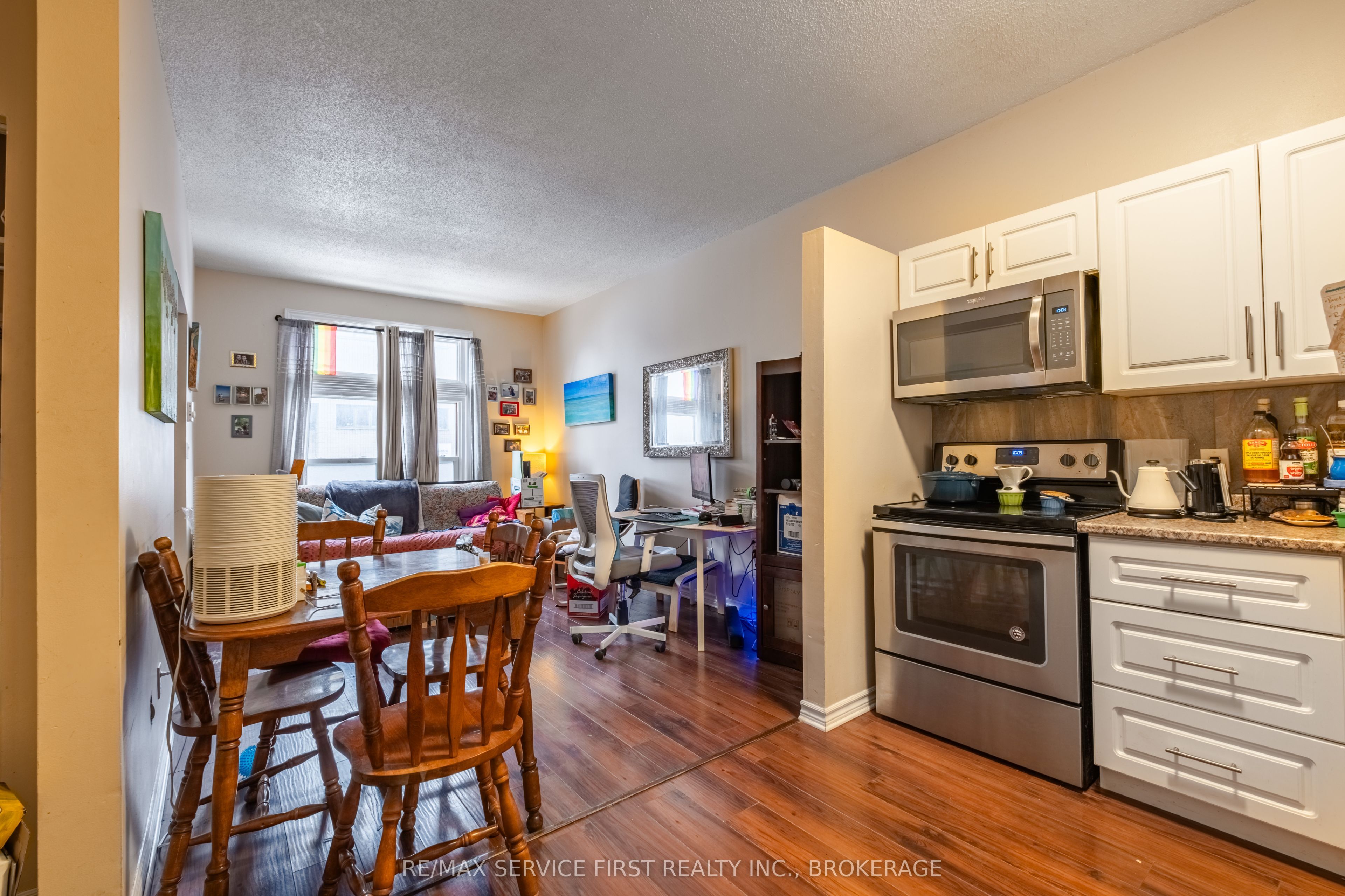240 Wellington Street Property Photo 7