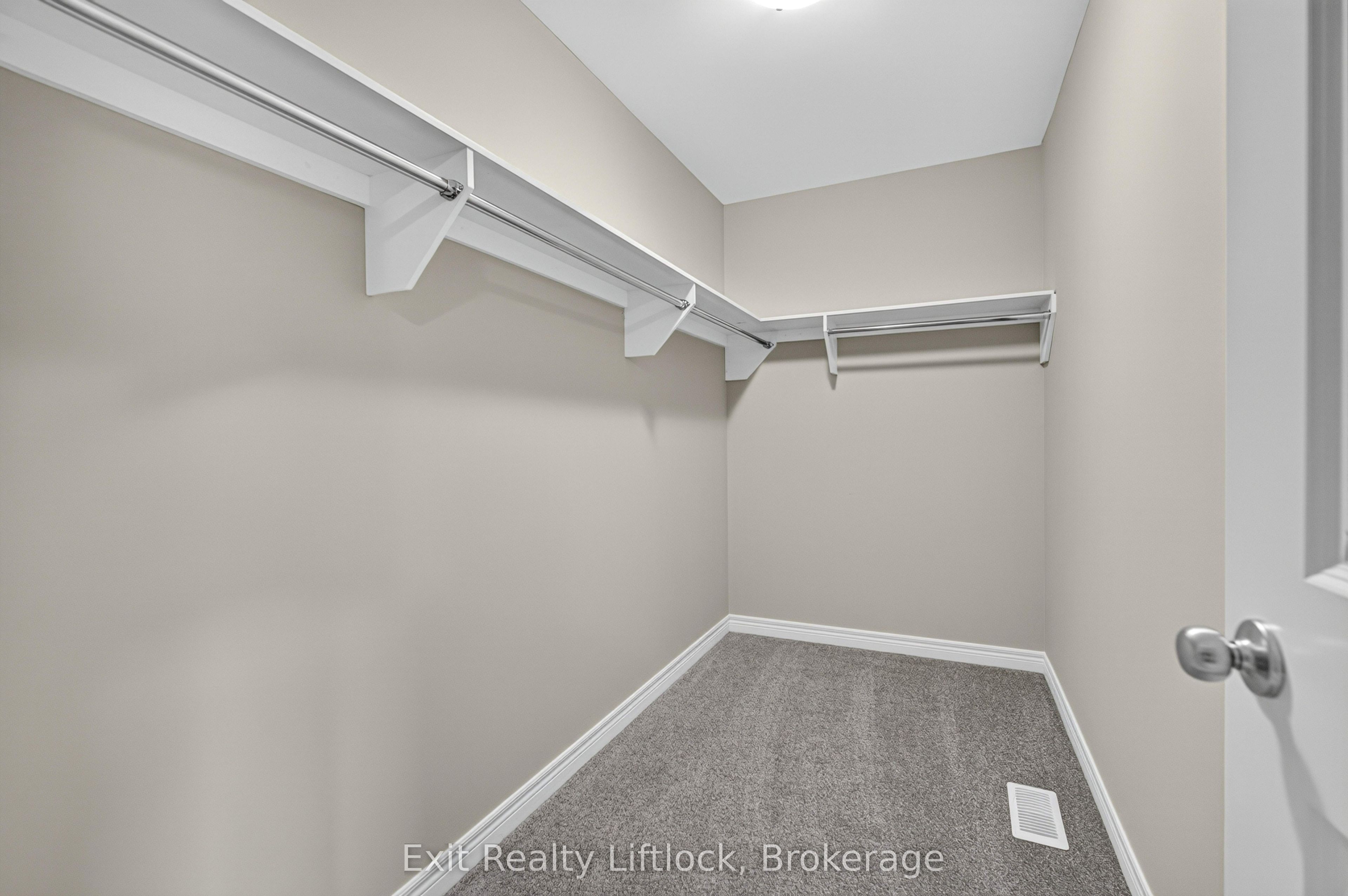 224 O'neil Street Property Photo 29