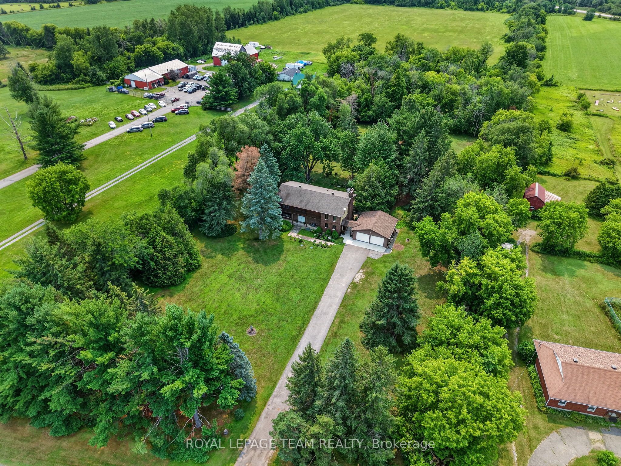 5584 First Line Road Property Photo 1