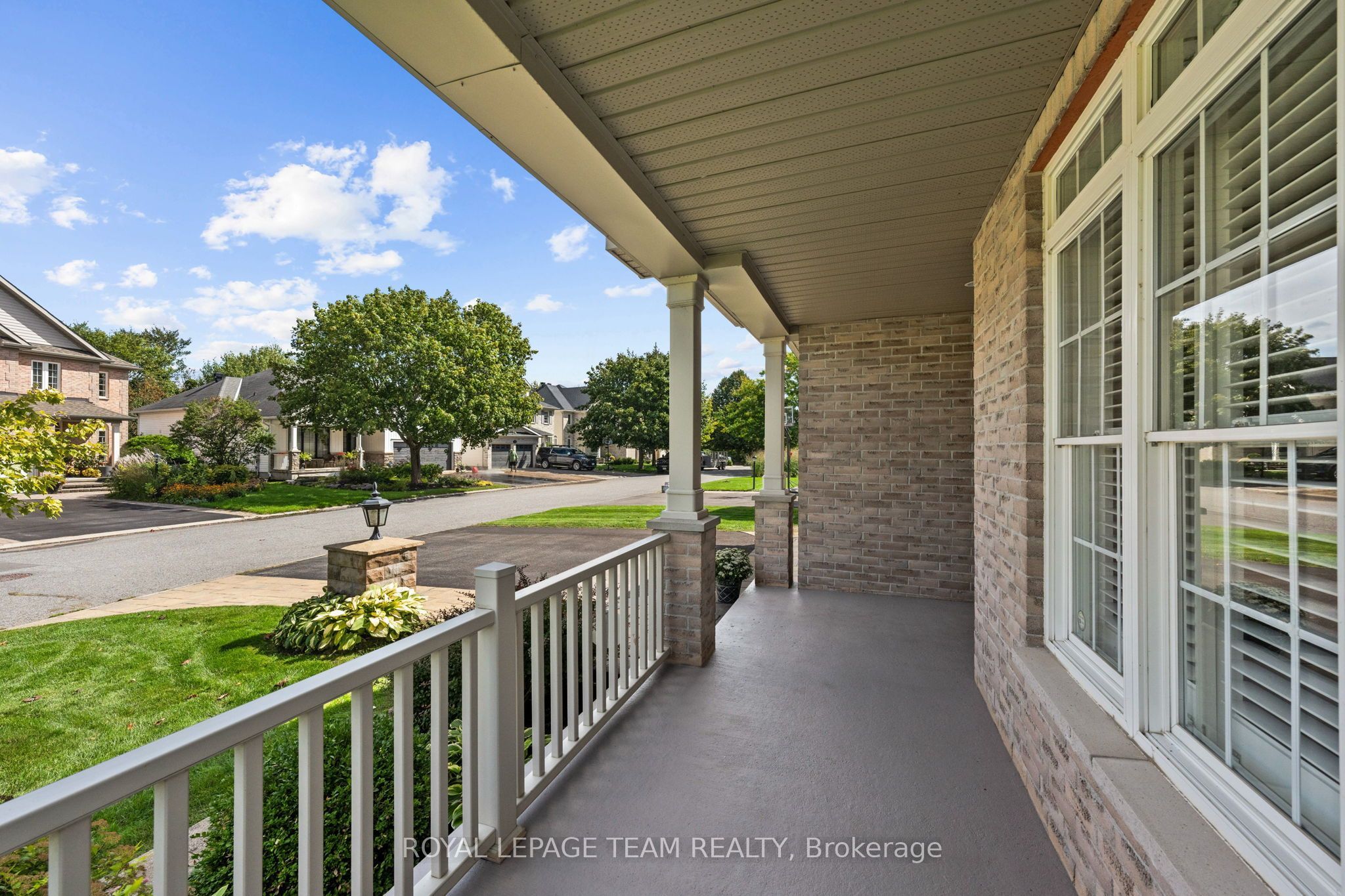 6 Knotwood Court Property Photo 4