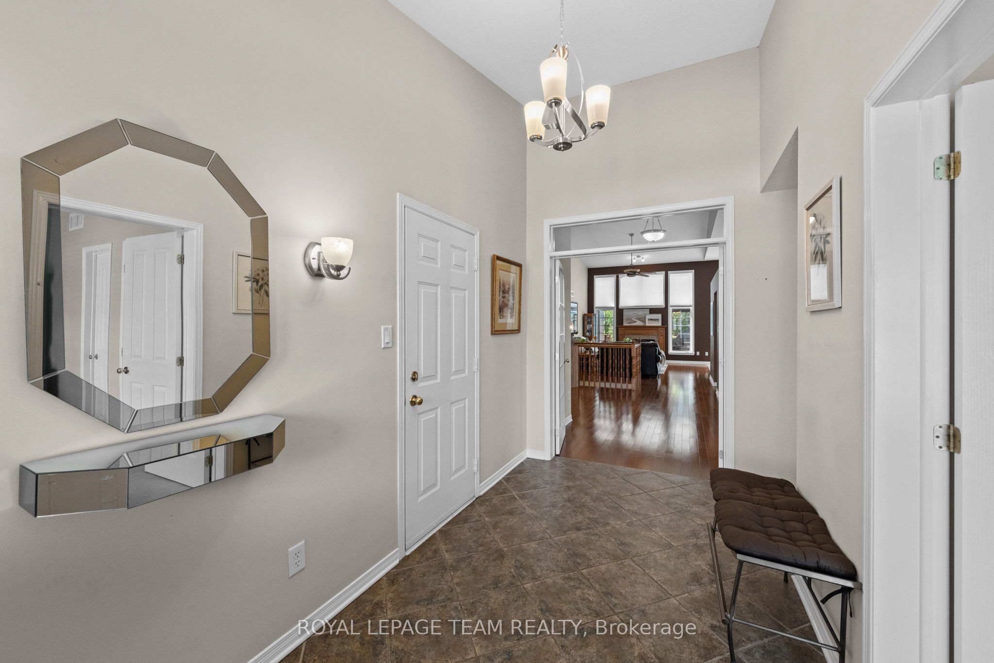 6 Knotwood Court Property Photo 6