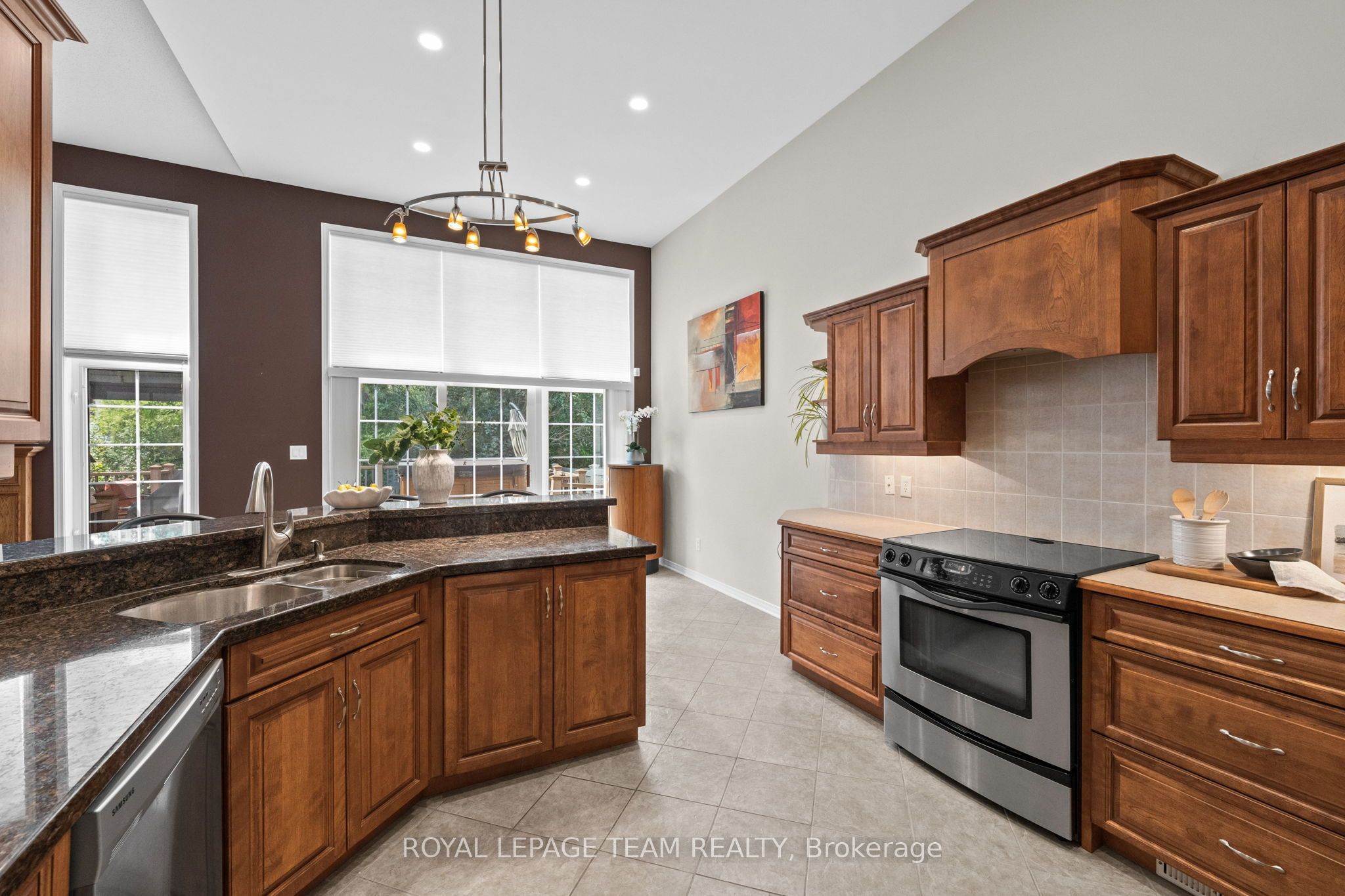 6 Knotwood Court Property Photo 18