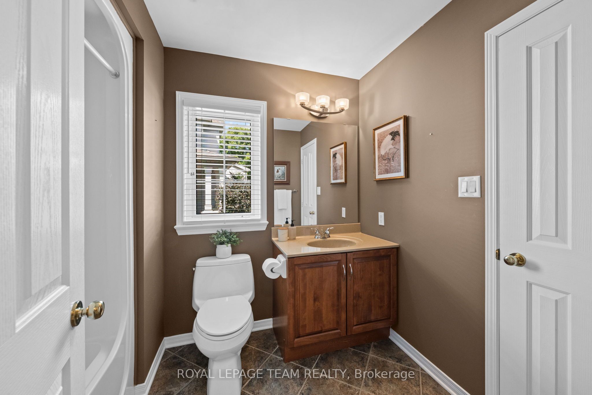 6 Knotwood Court Property Photo 28