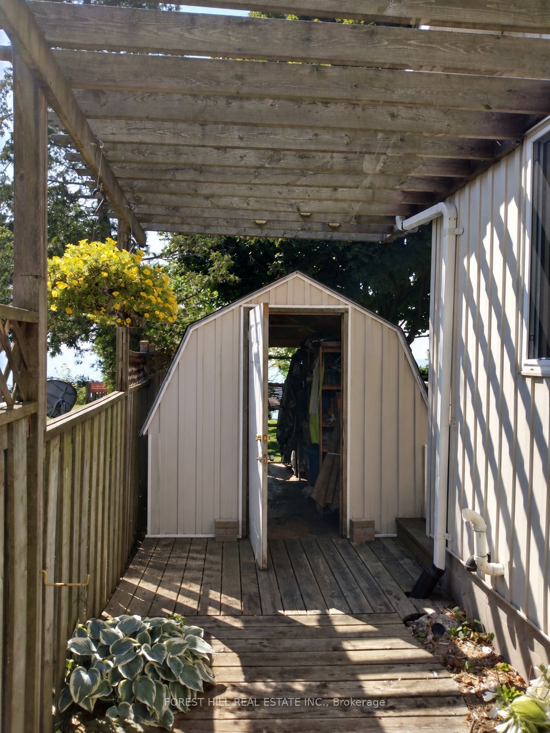 72187 Lake Shore Drive Property Photo 47